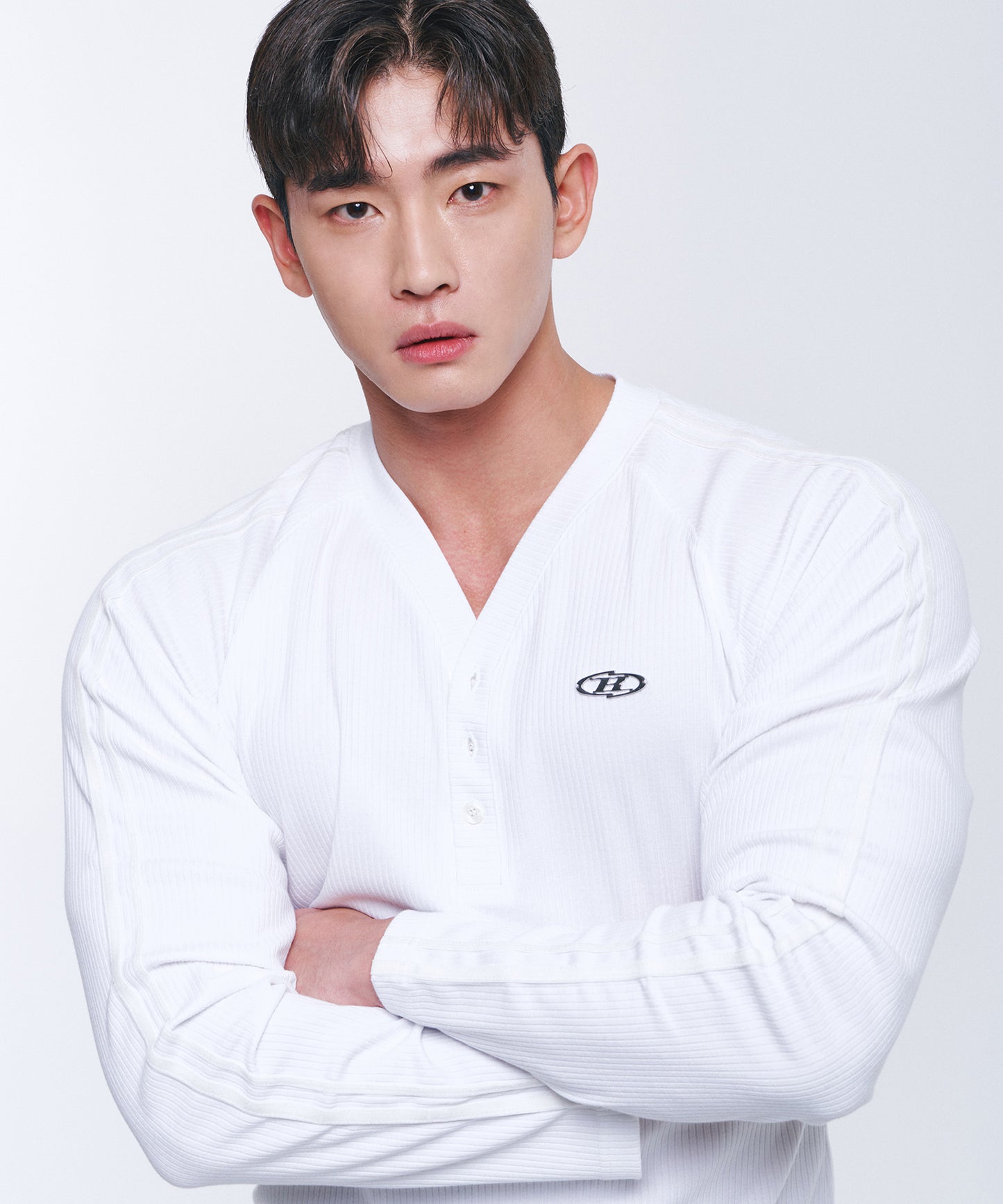 B PENDANT VELVET LINE LONGSLEEVE [WHITE]