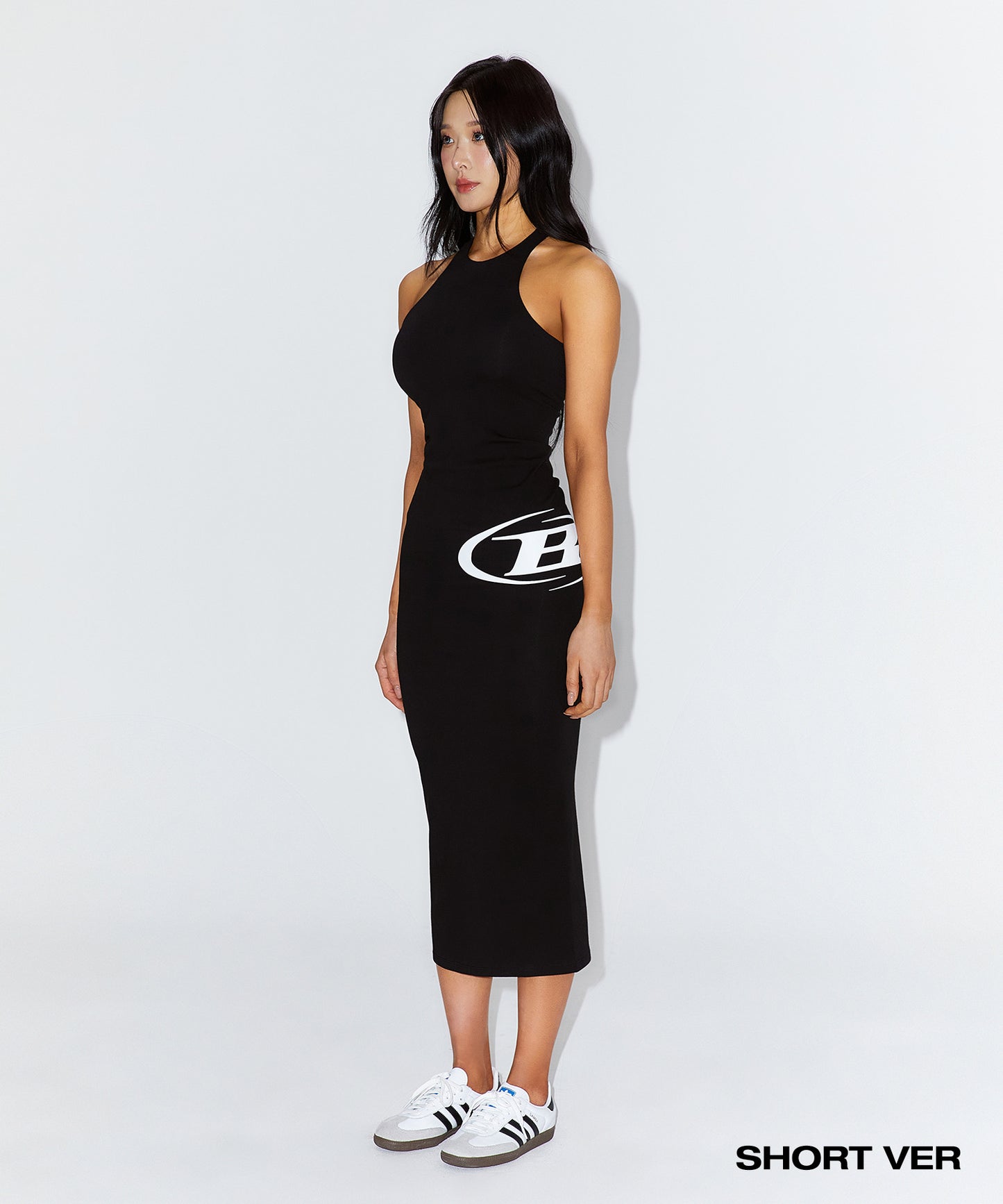 *restock in July *WINNER SLEEVELESS LONG DRESS [BLACK]