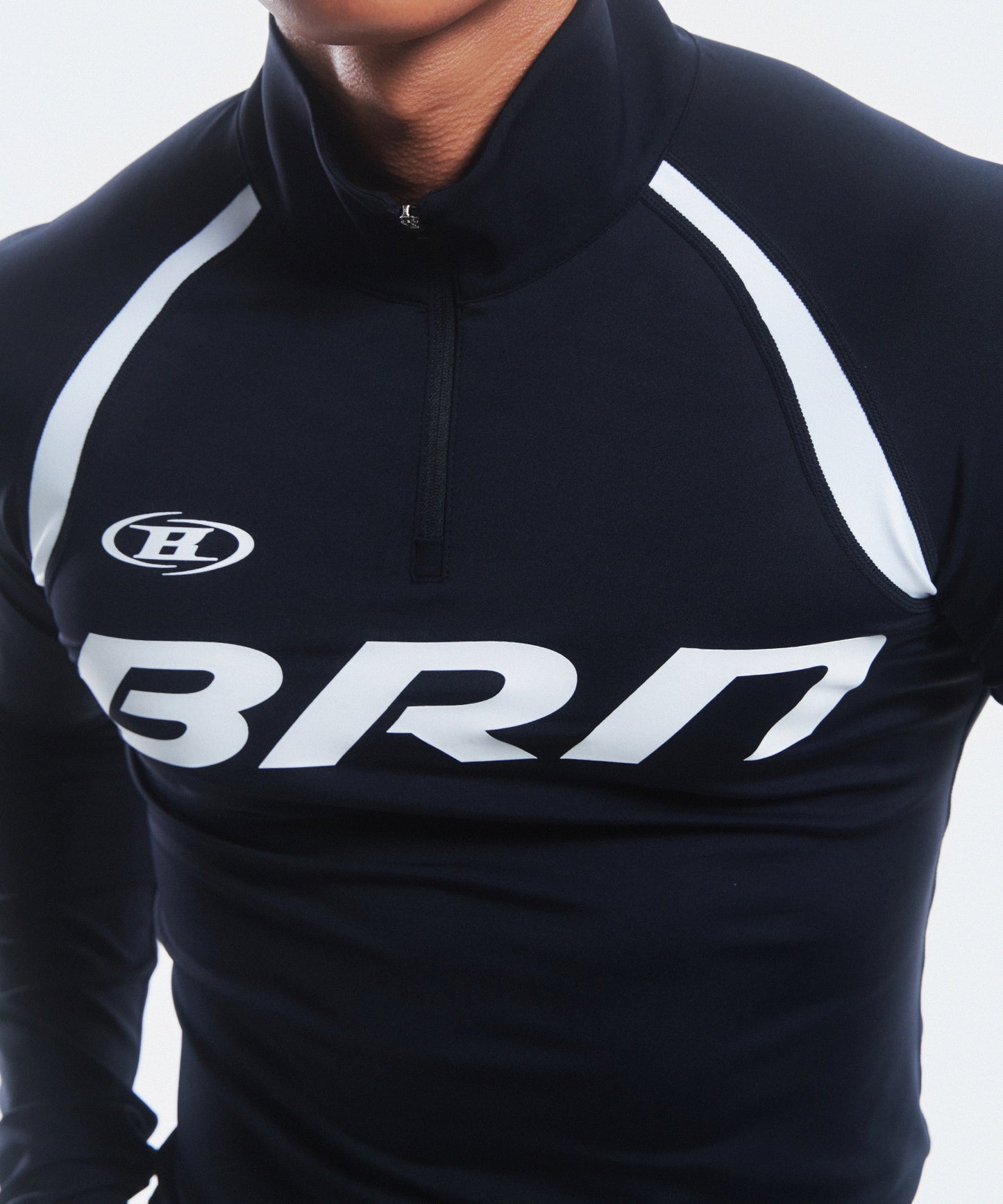 BRN MUSCLE FIT HALF ZIP-UP LONGSLEEVE [BLACK]