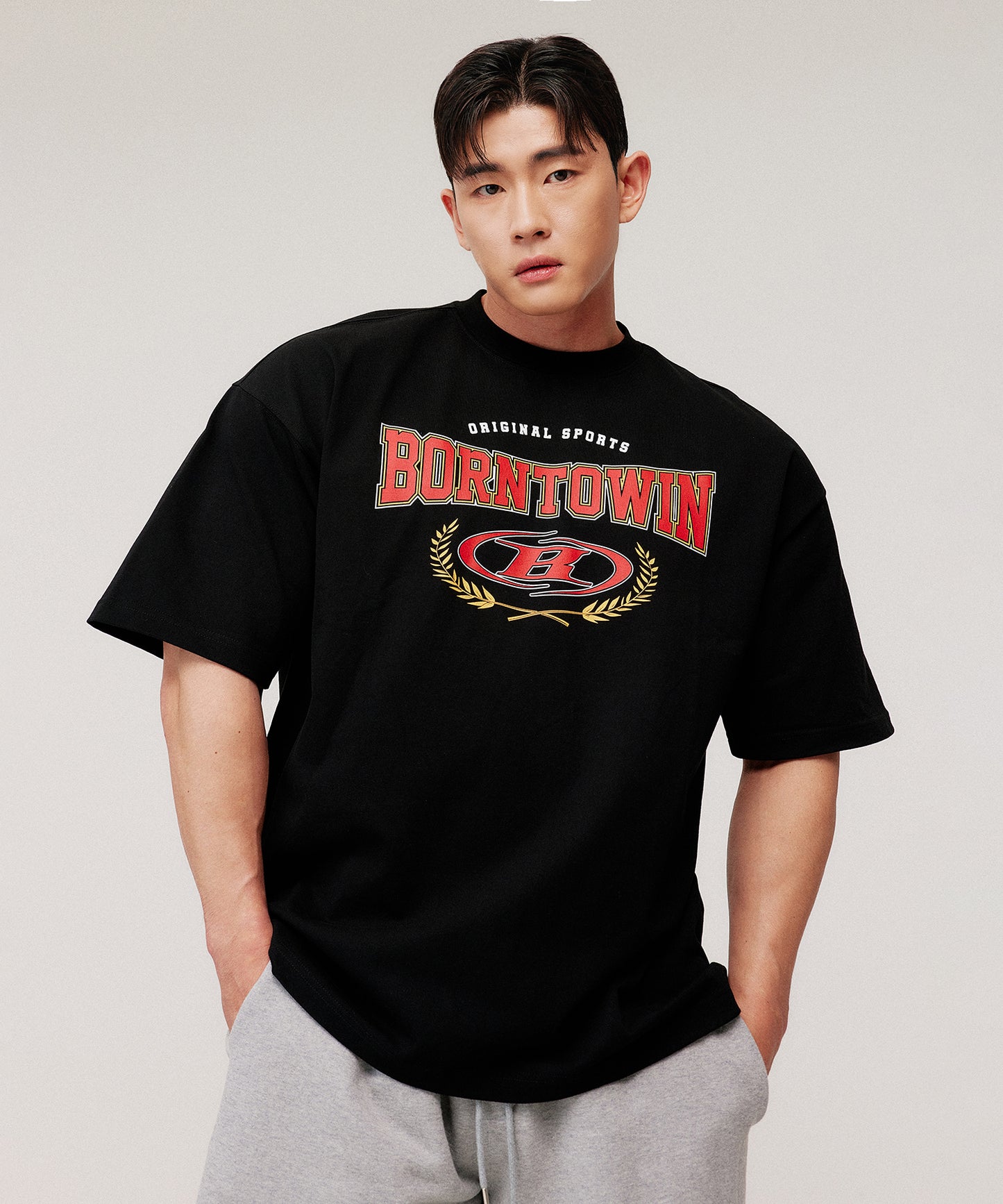 IN STOCK* SYMBOL B VICTORY SEMI OVER FIT T-SHIRTS [BLACK]