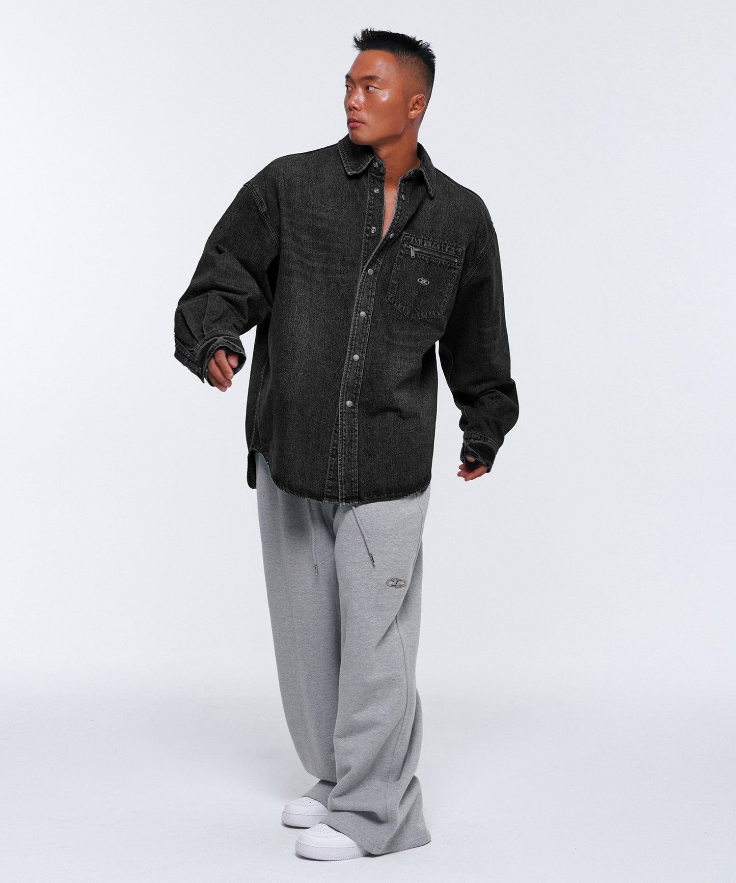 WASHED DENIM OVER FIT SHIRTS [BLACK DENIM]