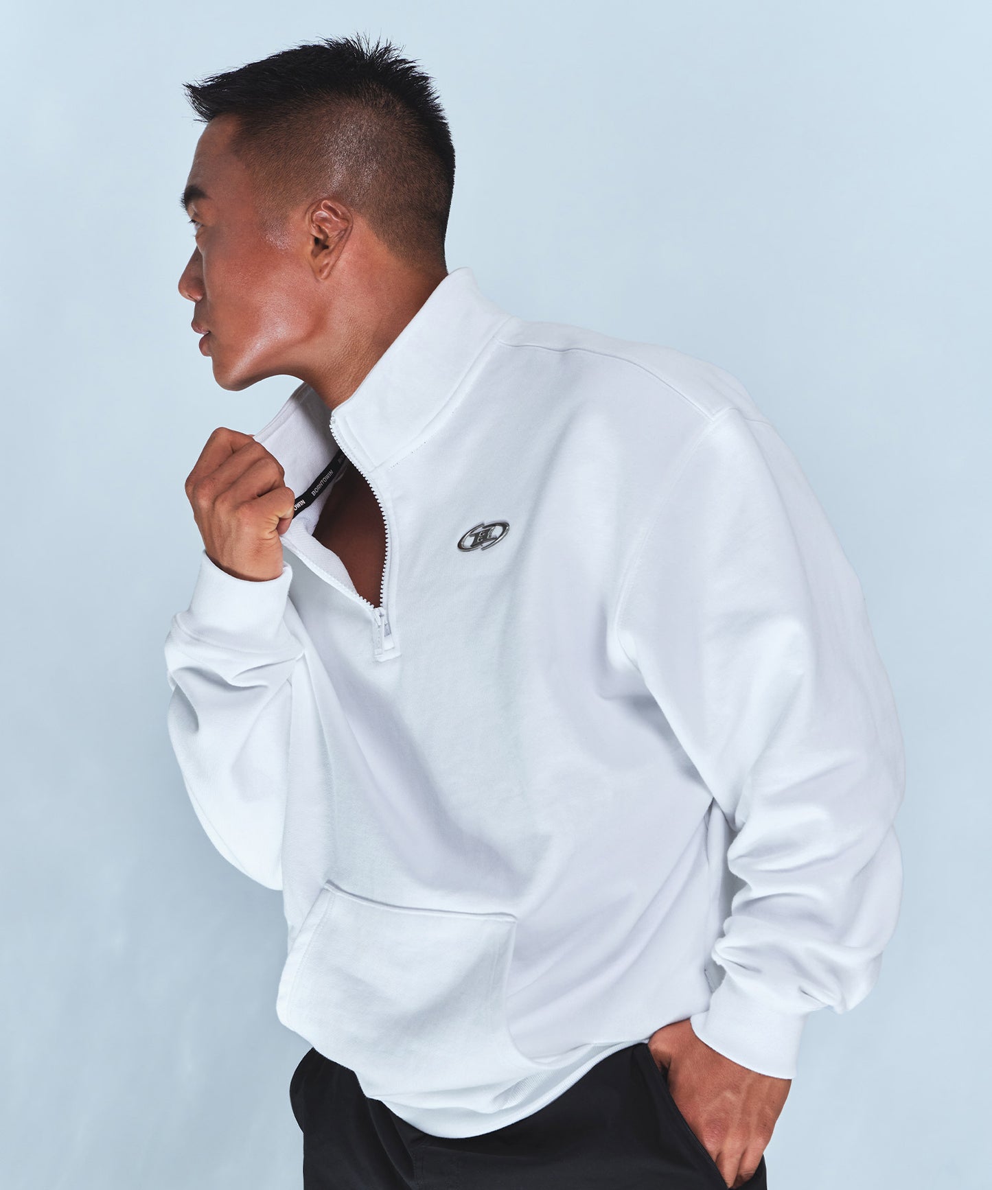 CHROME B HALF ZIP-UP SWEATSHIRTS [WHITE]