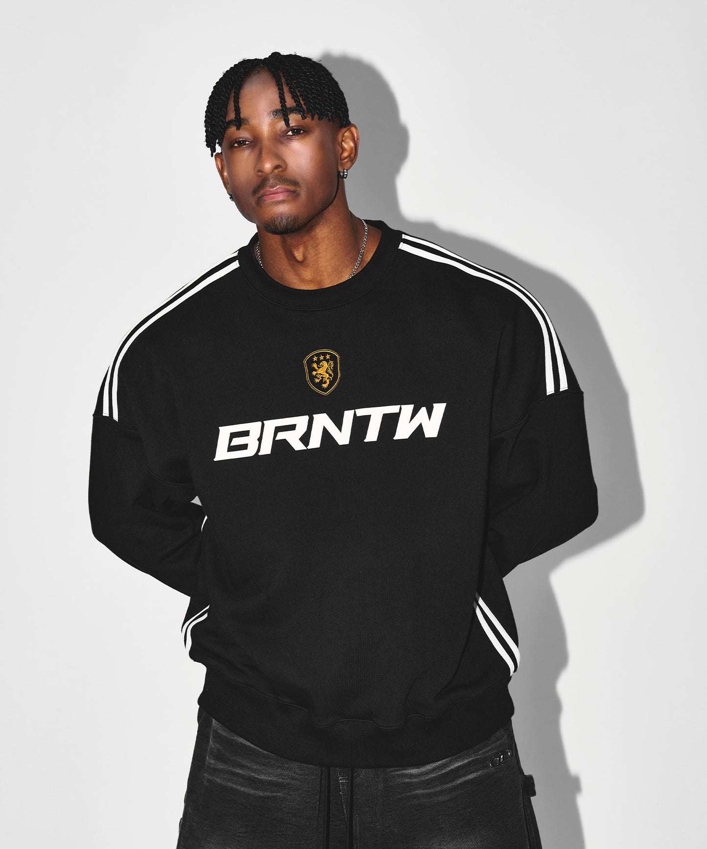 TRACK LINE EMBLEM SWEATSHIRTS [BLACK]