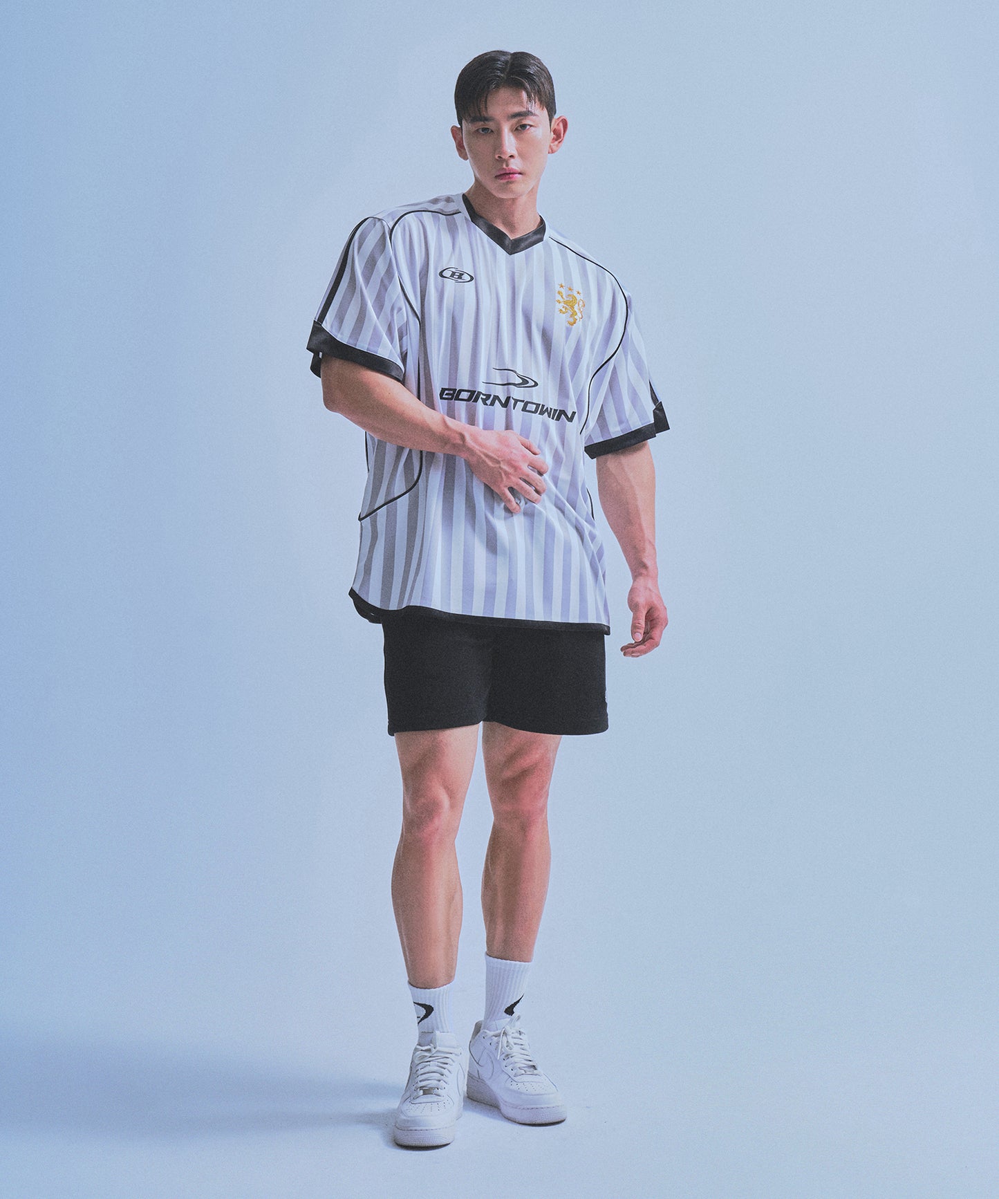 SYMBOL B SOCCER STRIPE JERSEY [WHITE]