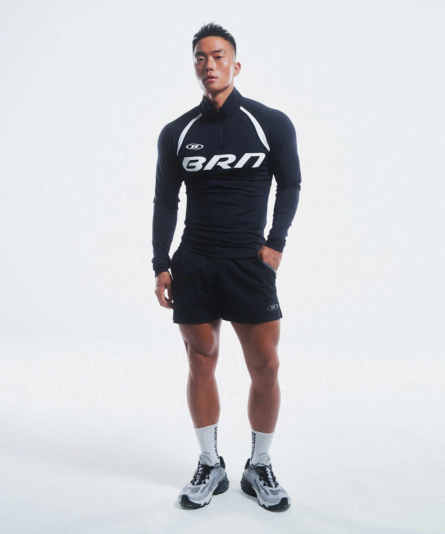 BRN MUSCLE FIT HALF ZIP-UP LONGSLEEVE [BLACK]