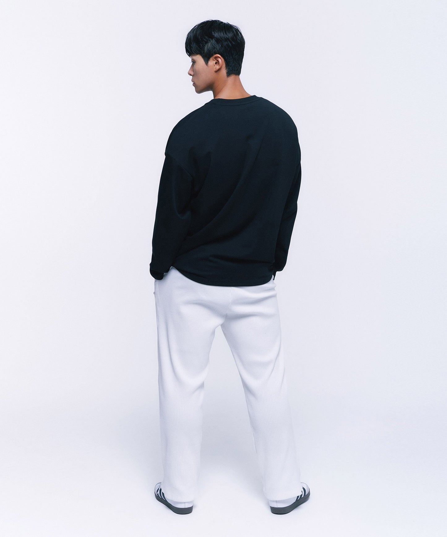 SILVER B OVER FIT LONGSLEEVE [BLACK]