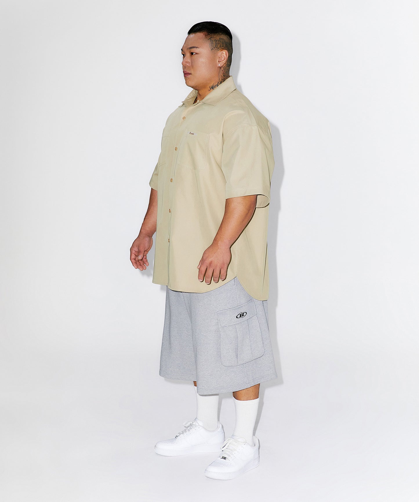 WINNER CHICANO OVER FIT HALF SHIRTS [BEIGE]