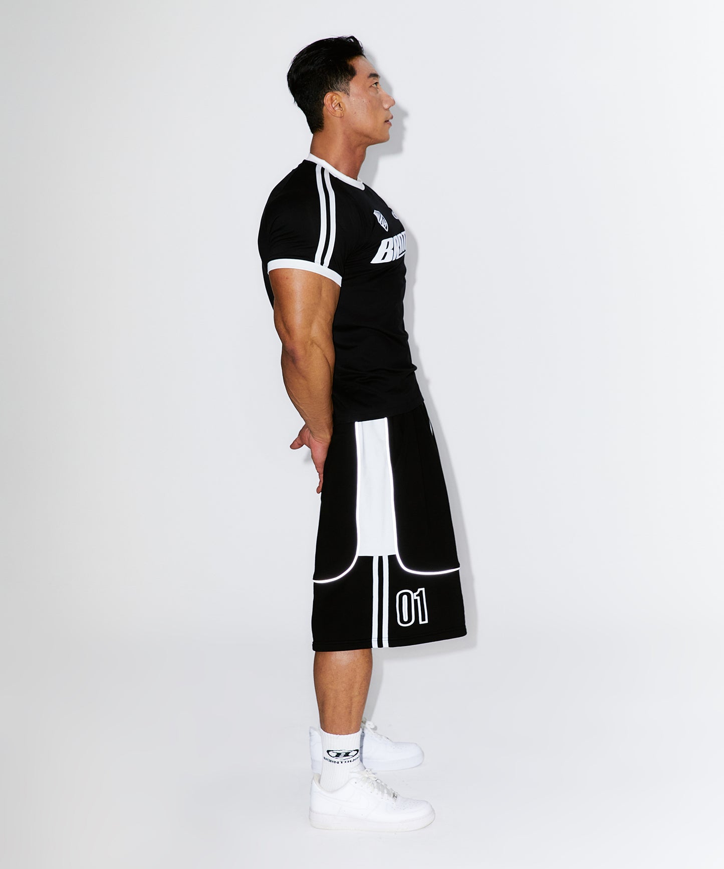 WINNER REFLECTIVE BERMUDA PANTS [BLACK]