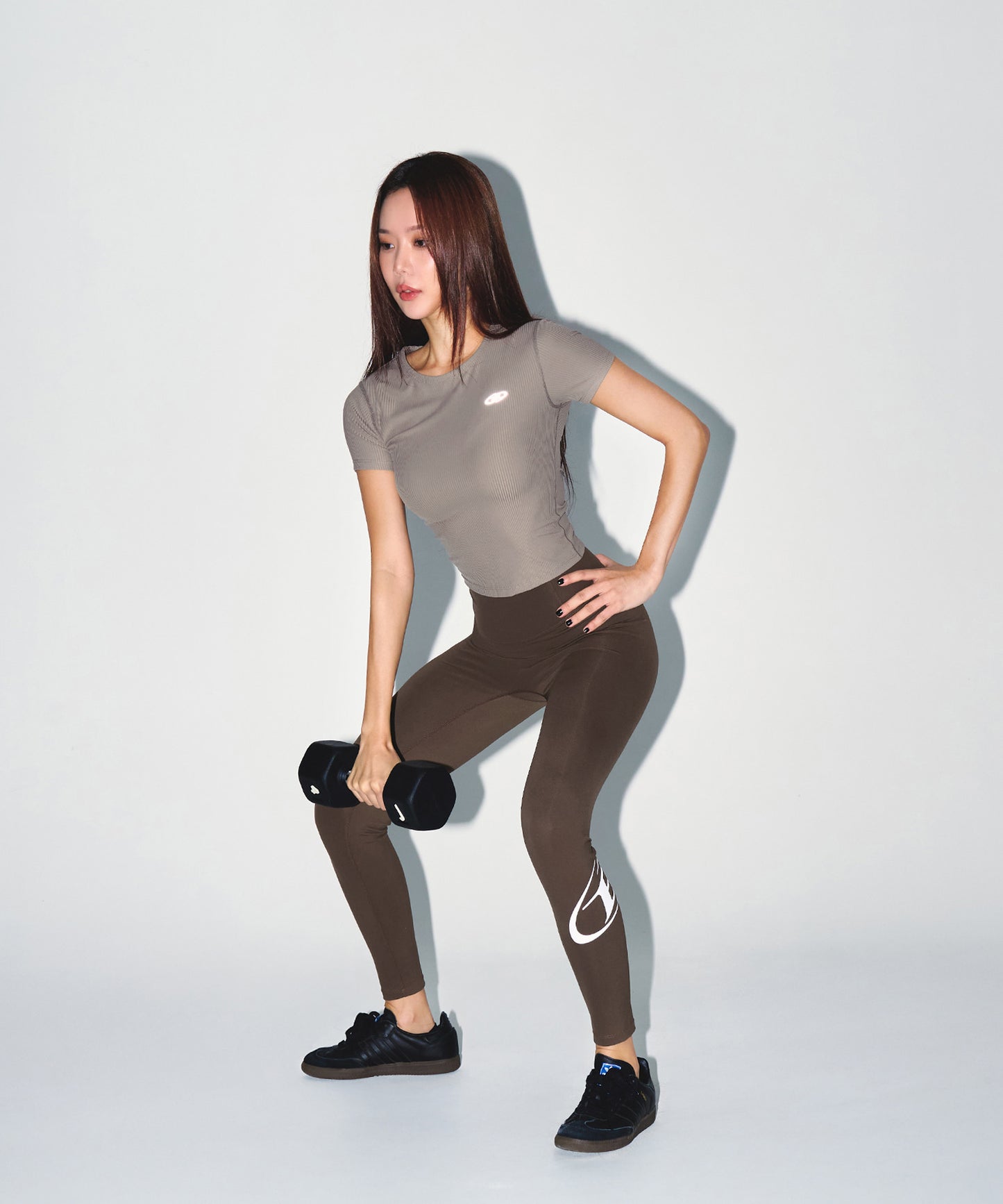 W SYMBOL B FLEECE LONG LEGGINGS [BROWN]