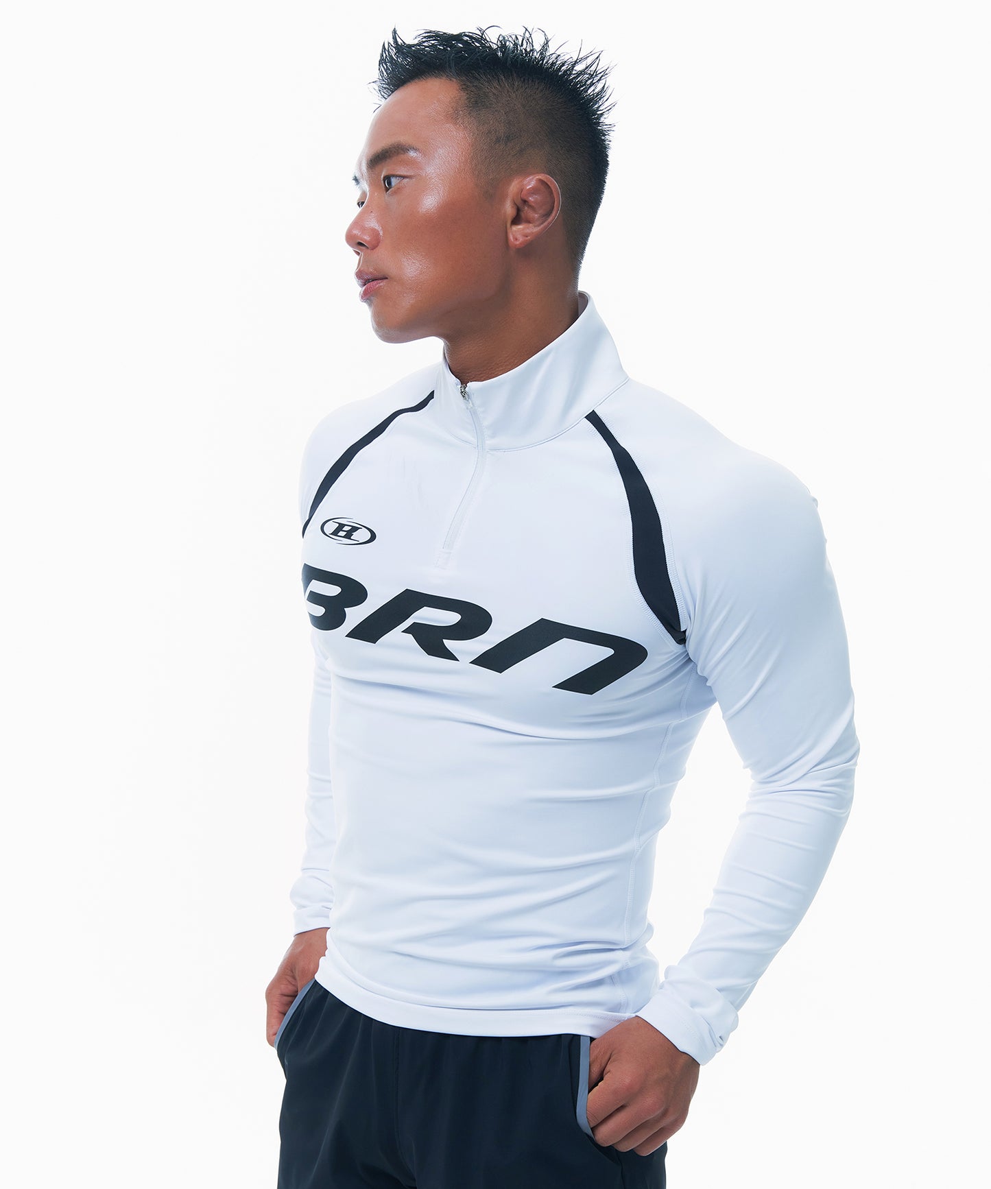 BRN MUSCLE FIT HALF ZIP-UP LONGSLEEVE [WHITE]