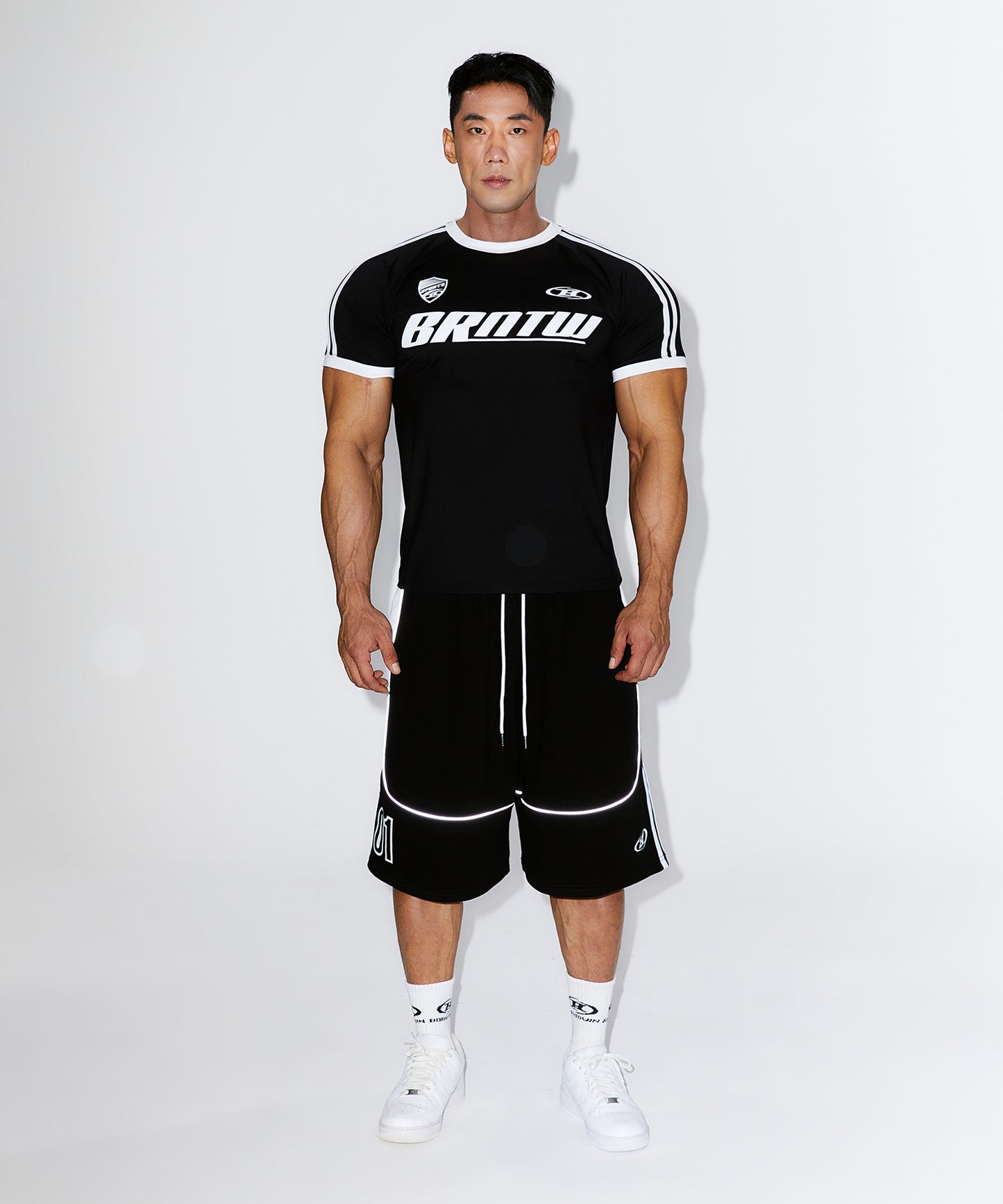 WINNER REFLECTIVE BERMUDA PANTS [BLACK]