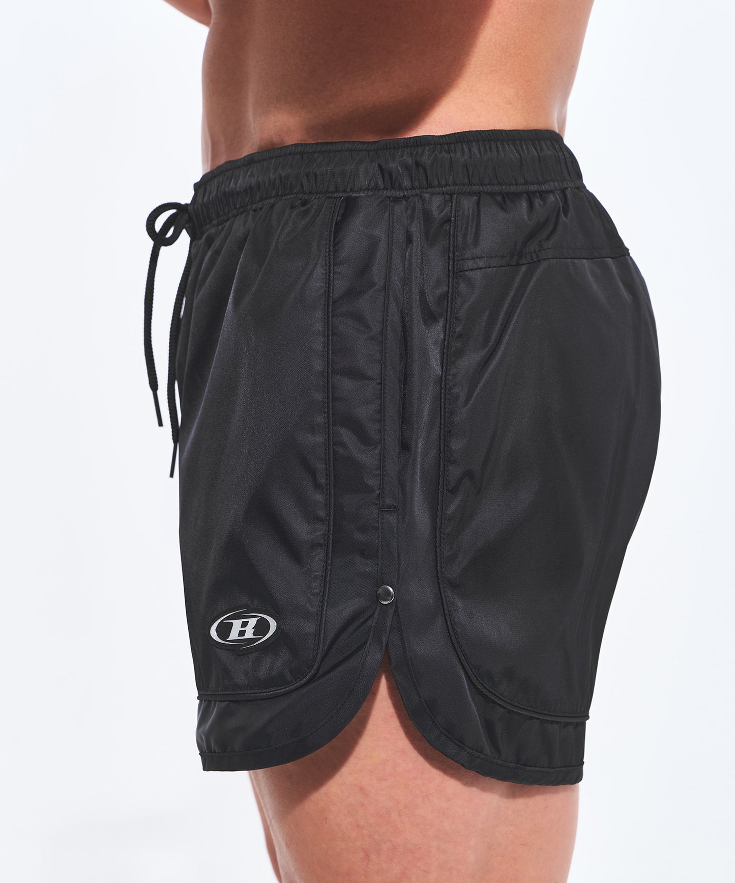 SYMBOL B PIPING WATER SHORTS [BLACK]