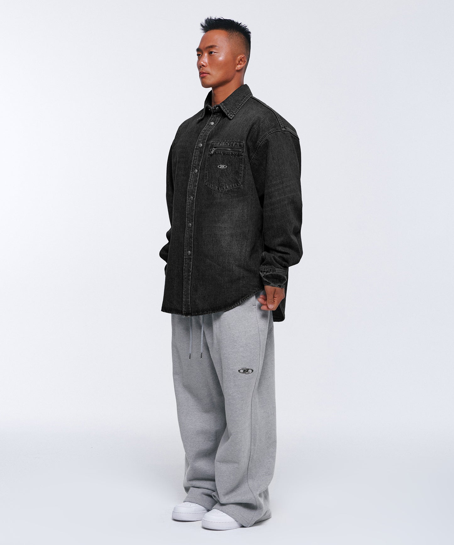 WASHED DENIM OVER FIT SHIRTS [BLACK DENIM]