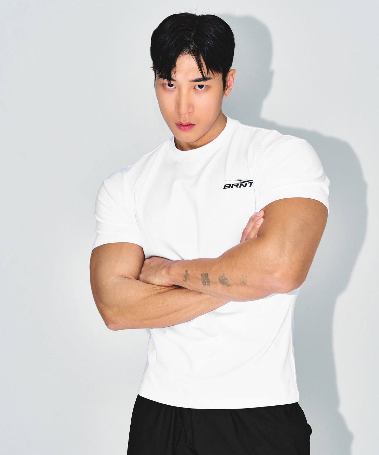 BRNT BACK LOGO MUSCLE FIT T-SHIRTS [WHITE]