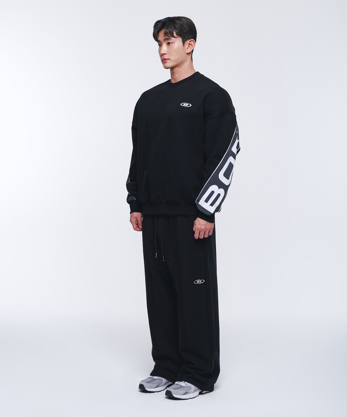 NYLON MIX BOLD SWEATSHIRTS [BLACK]