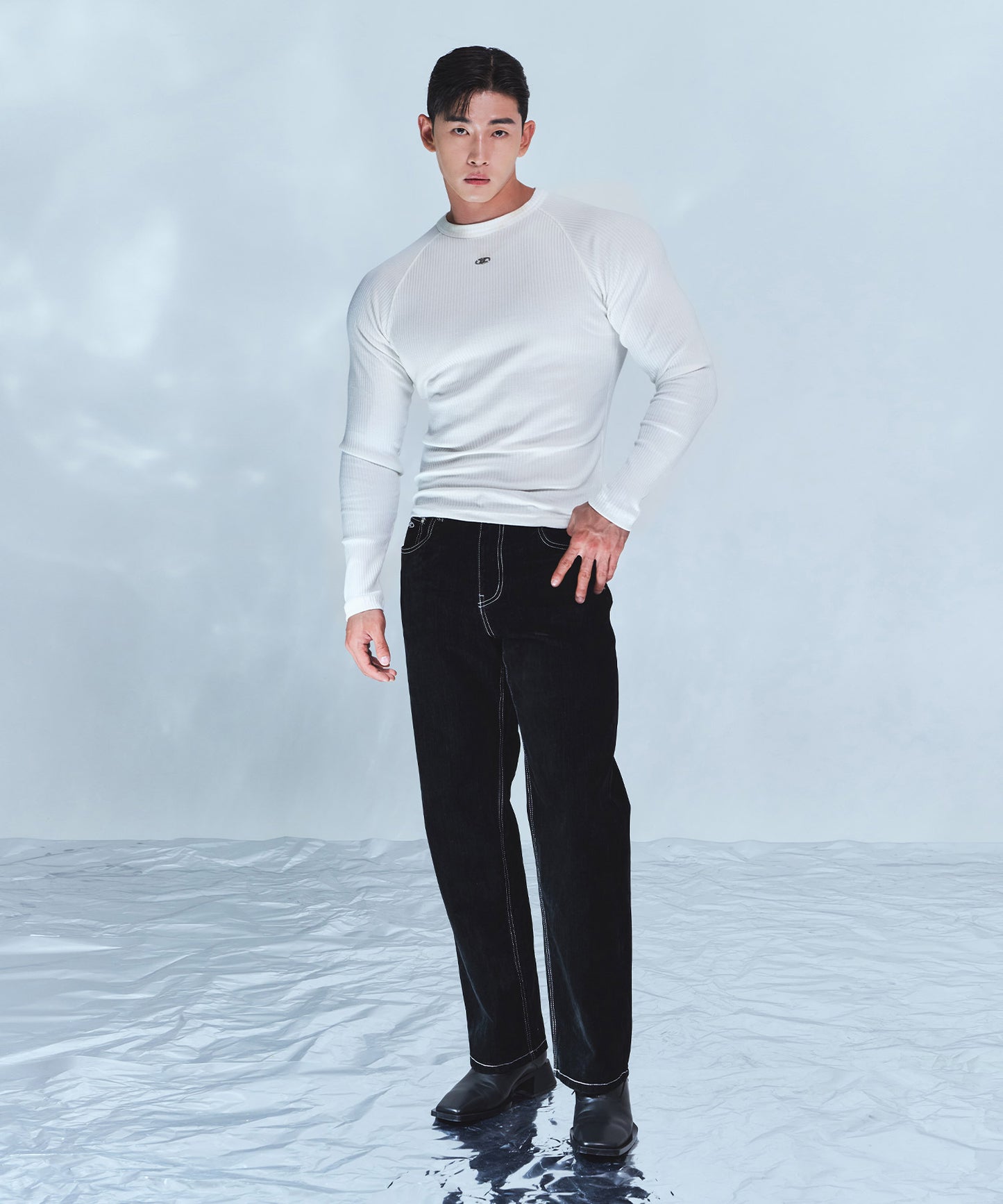 VELVET STRAIGHT DENIM PANTS [BLACK]