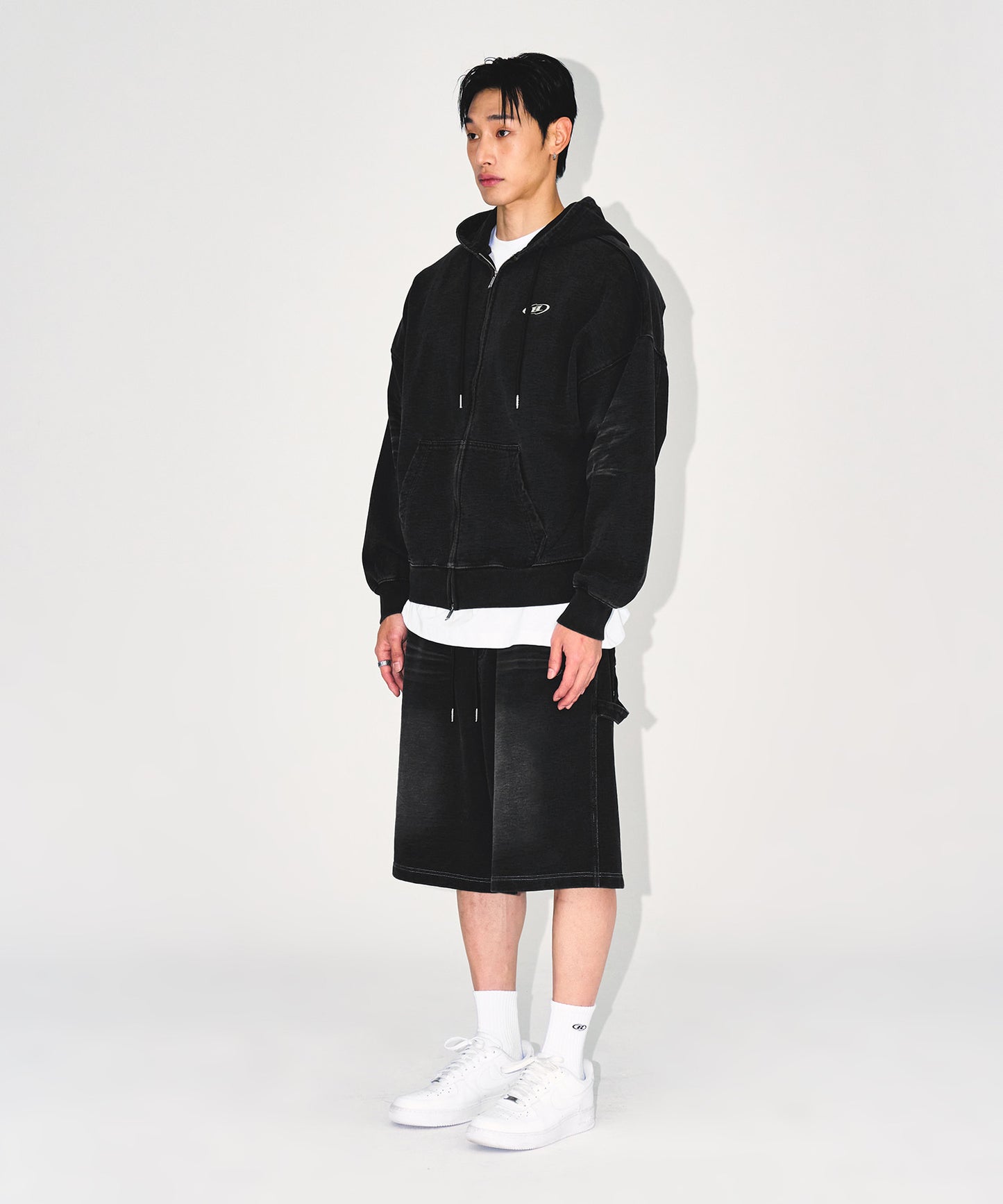 DENIM LIKE CARPENTER BERMUDA PANTS [BLACK DENIM]