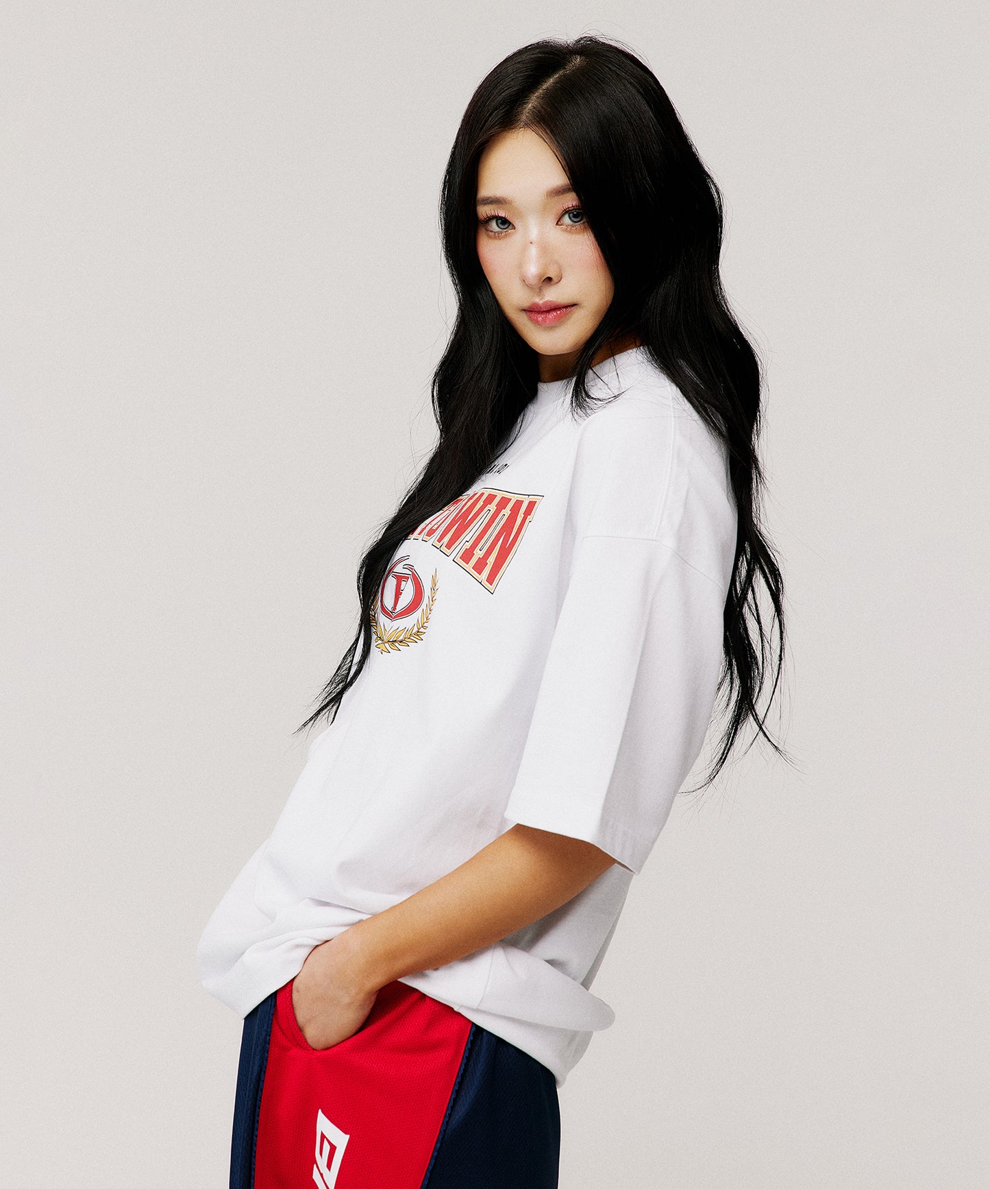 SYMBOL B VICTORY SEMI OVER FIT T-SHIRTS [WHITE]