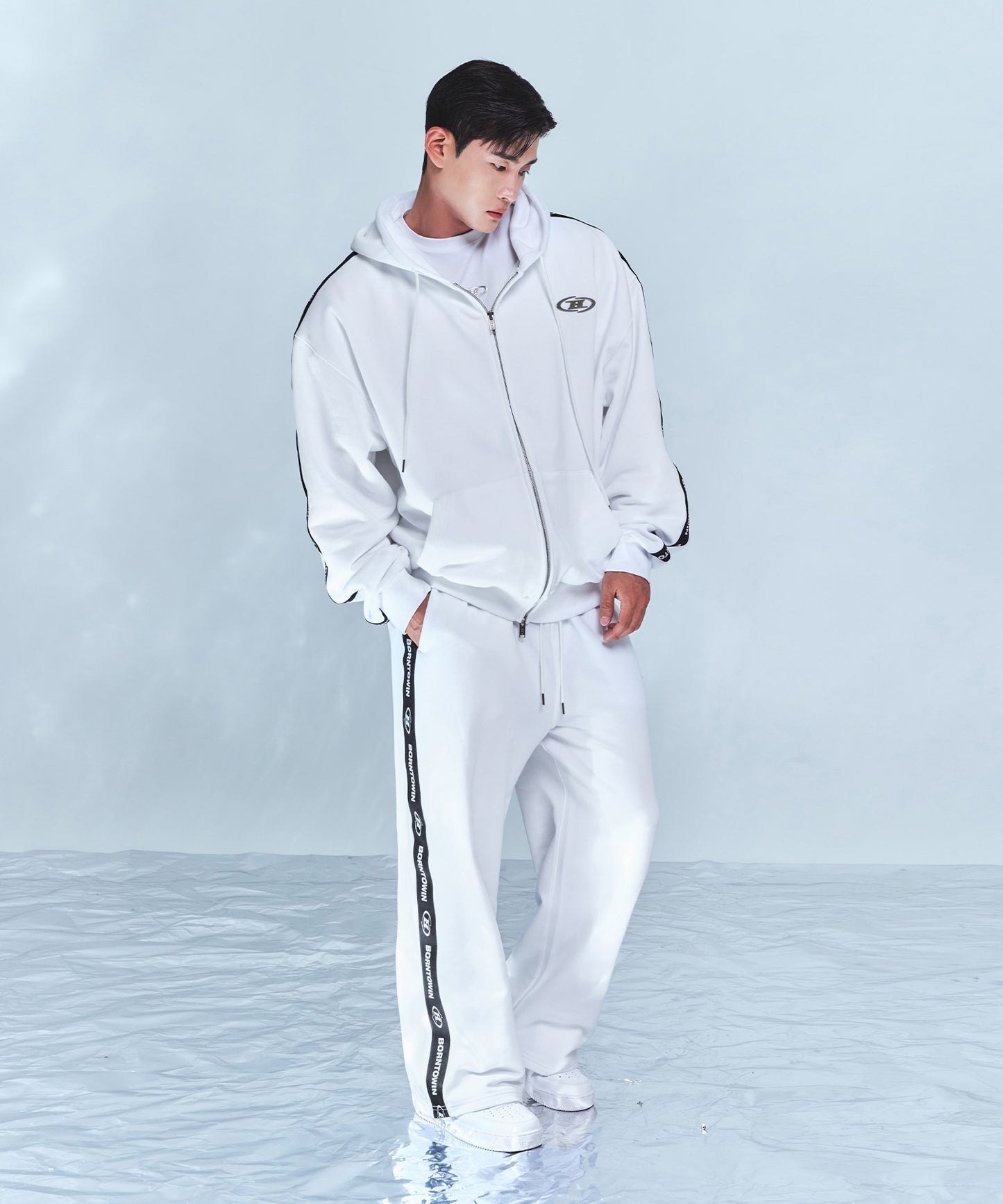 BIG CHROME B BLACK LINE ZIP-UP HOODIE [WHITE]