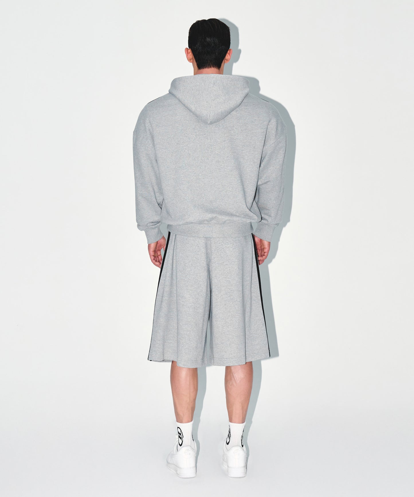 CHROME B TRACK LINE BERMUDA PANTS [MELANGE GREY]