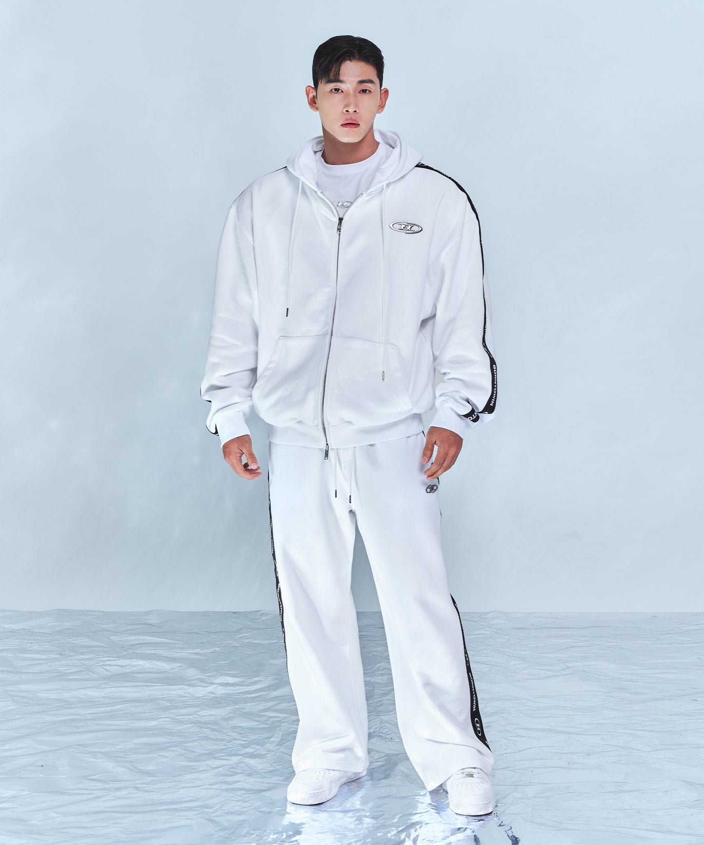 BIG CHROME B BLACK LINE ZIP-UP HOODIE [WHITE]