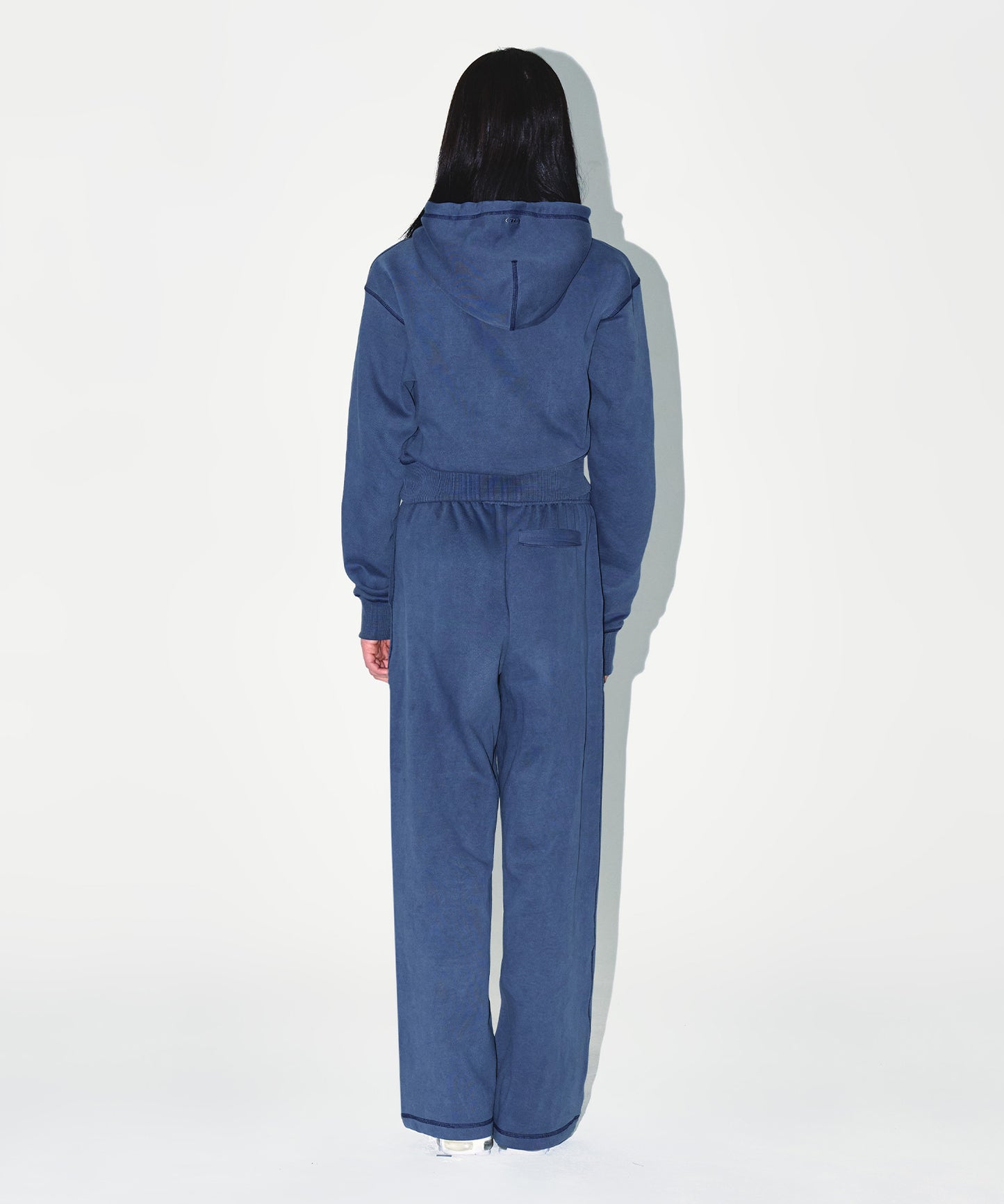 W PIGMENT DYEING CROP HOODIE [BLUE]