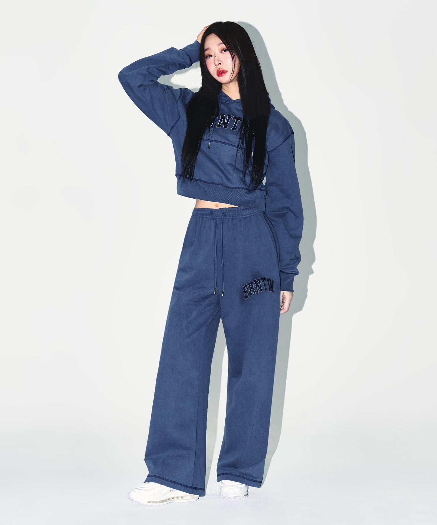 W PIGMENT DYEING CROP HOODIE [BLUE]