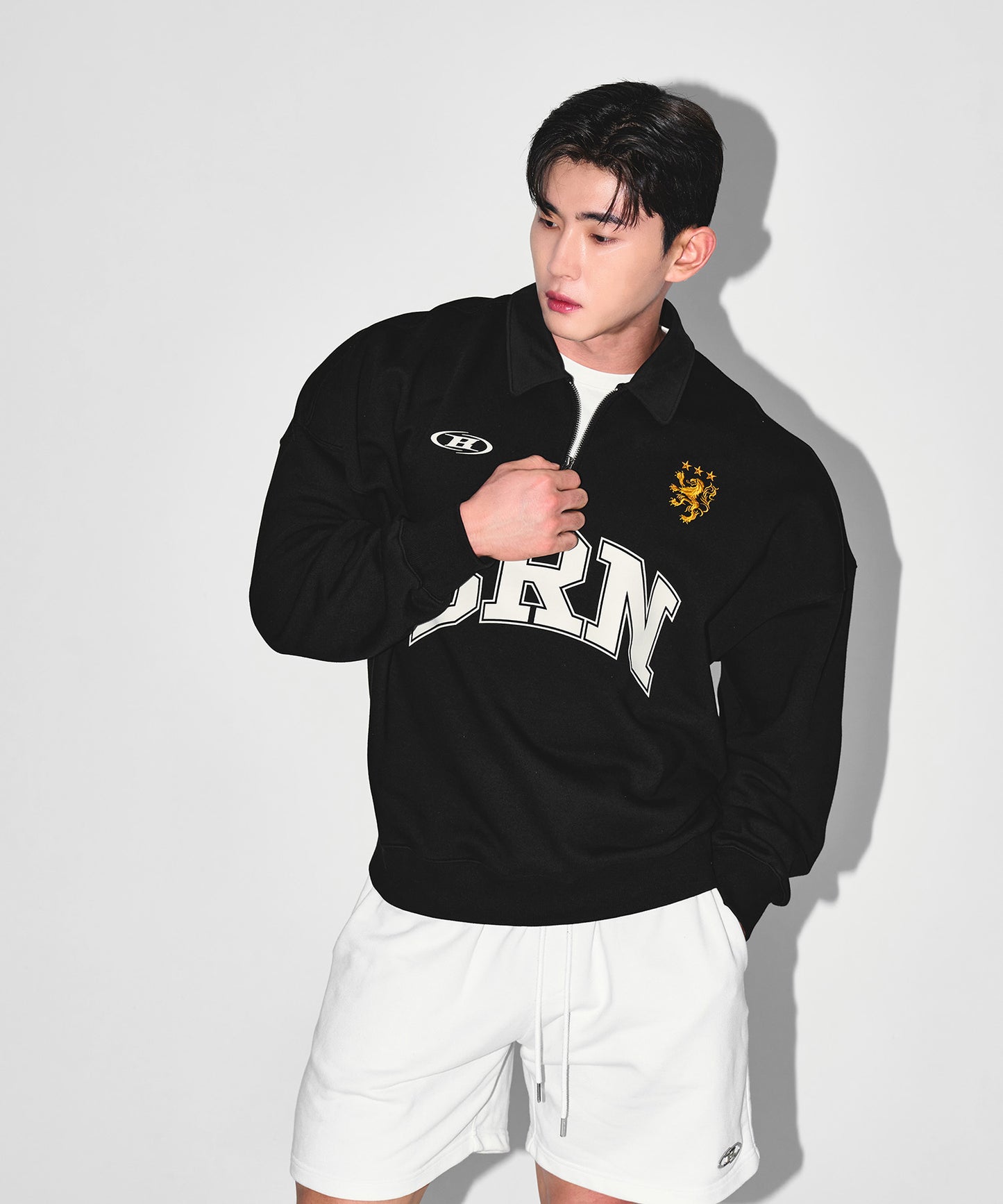 [11/26 Delivery] BRN ARCH HALF ZIP UP SWEATSHIRTS [BLACK]