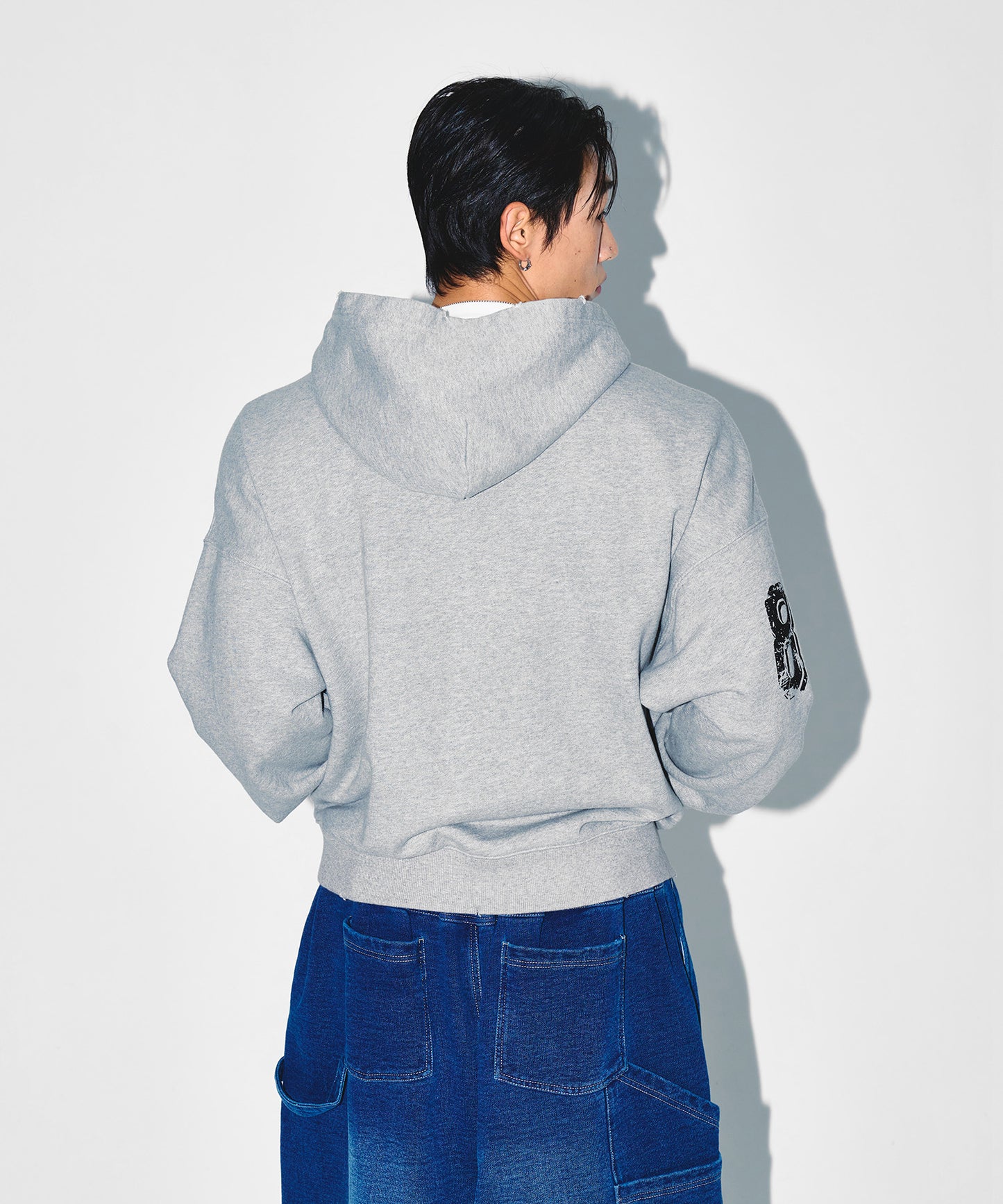 HERITAGE SYMBOL B HOODIE ZIP-UP [MELANGE GREY]