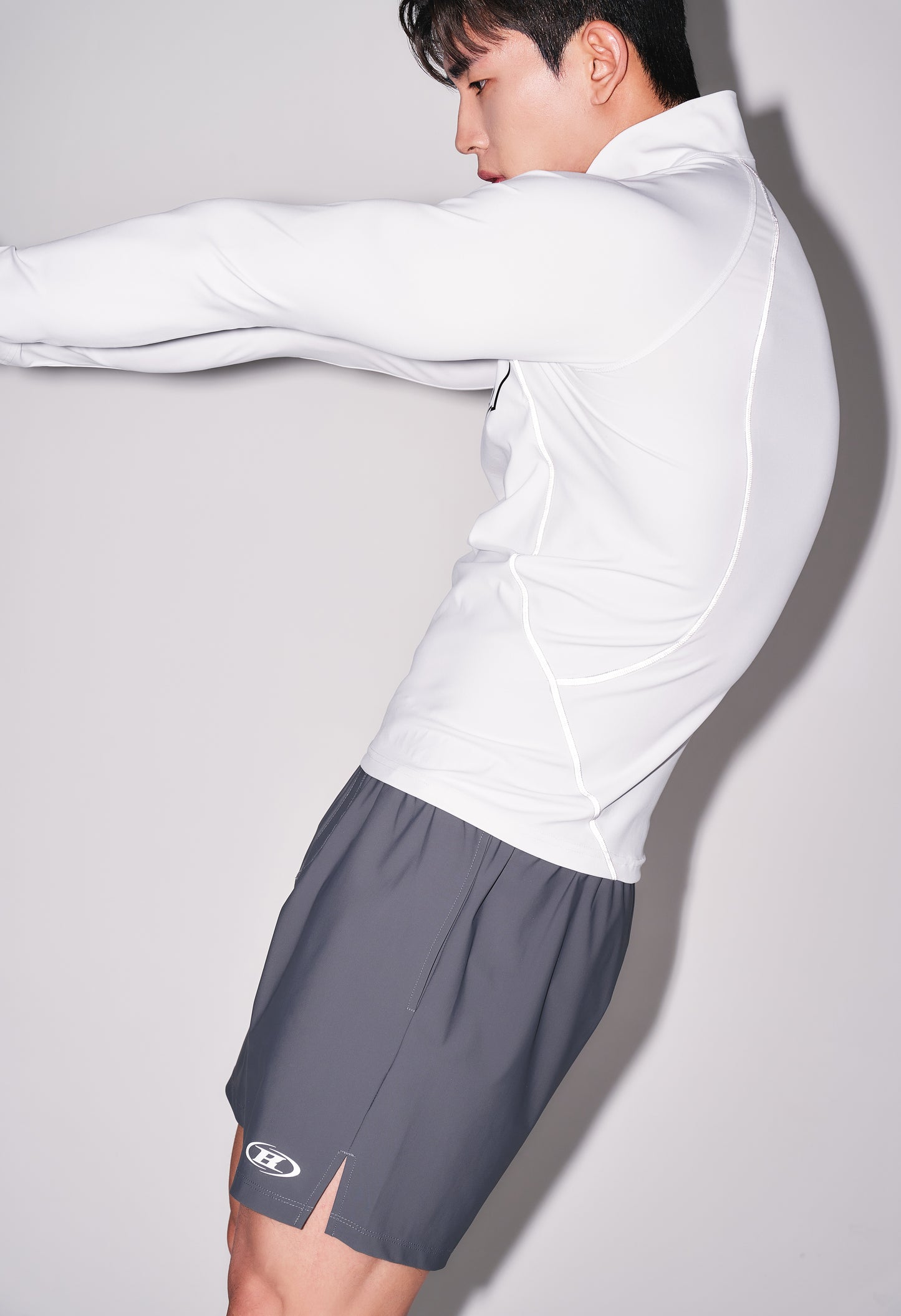 BRN SILVER LINE HALF ZIP UP LONG SLEEVE [WHITE]