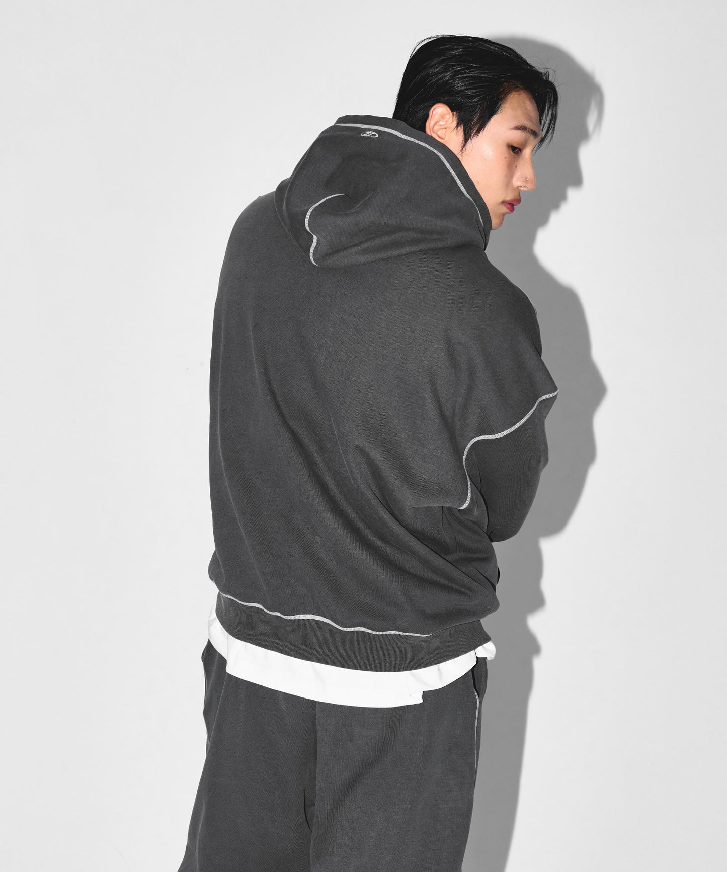 [12/16 Delivery] PIGMENT DYEING HOODIE ZIP-UP [CHARCOAL]