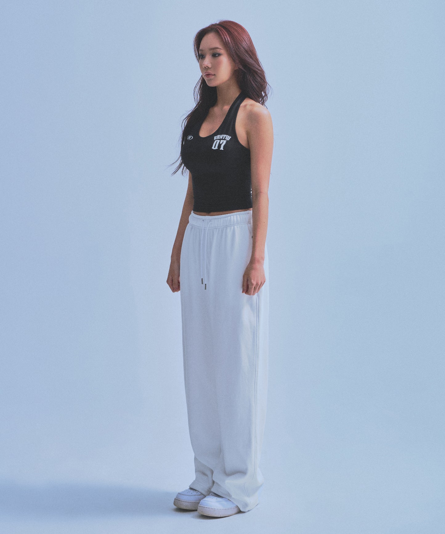 W 07 HALTERNECK SLEEVELESS [BLACK]