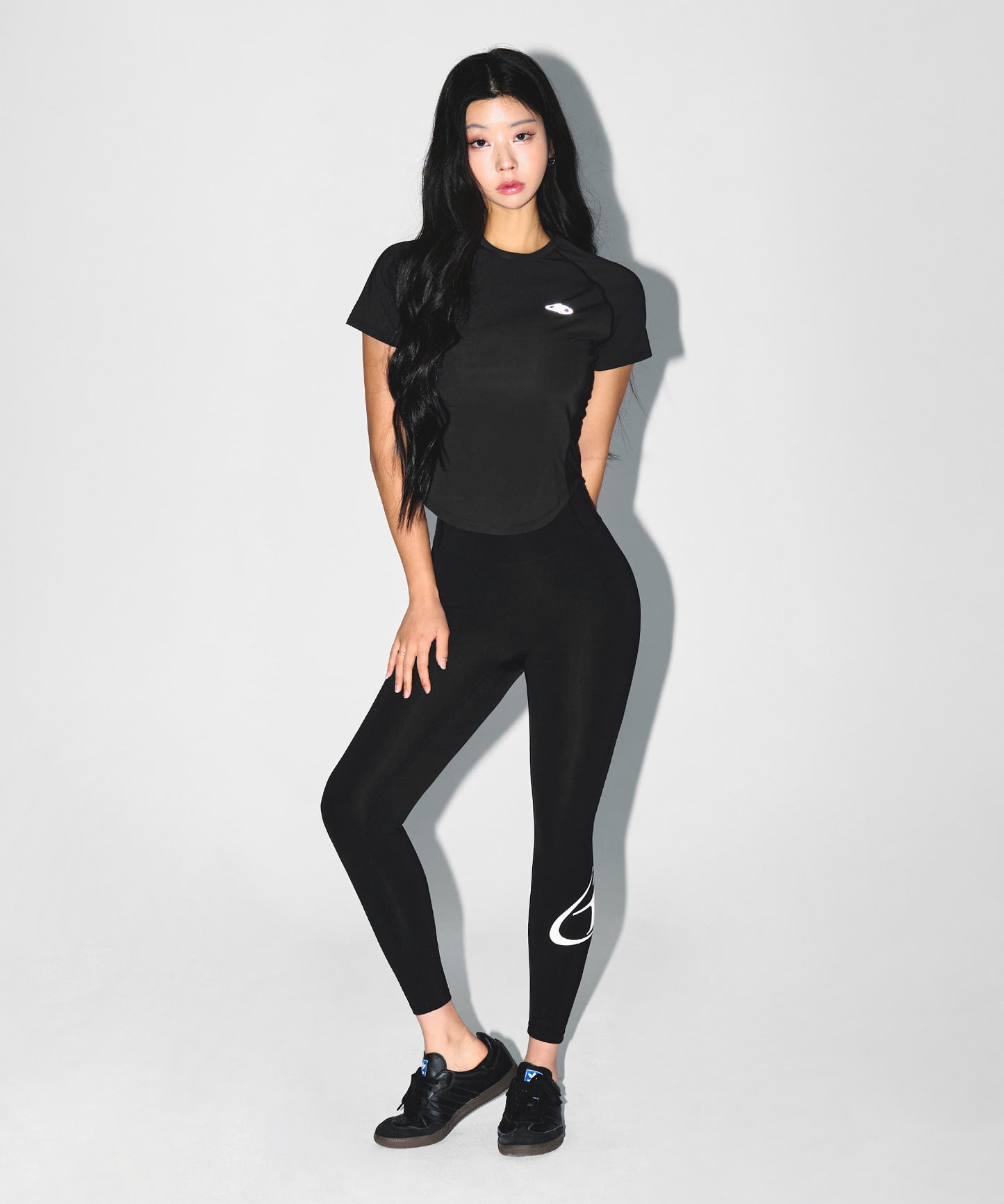 W SYMBOL B FLEECE LONG LEGGINGS [BLACK]