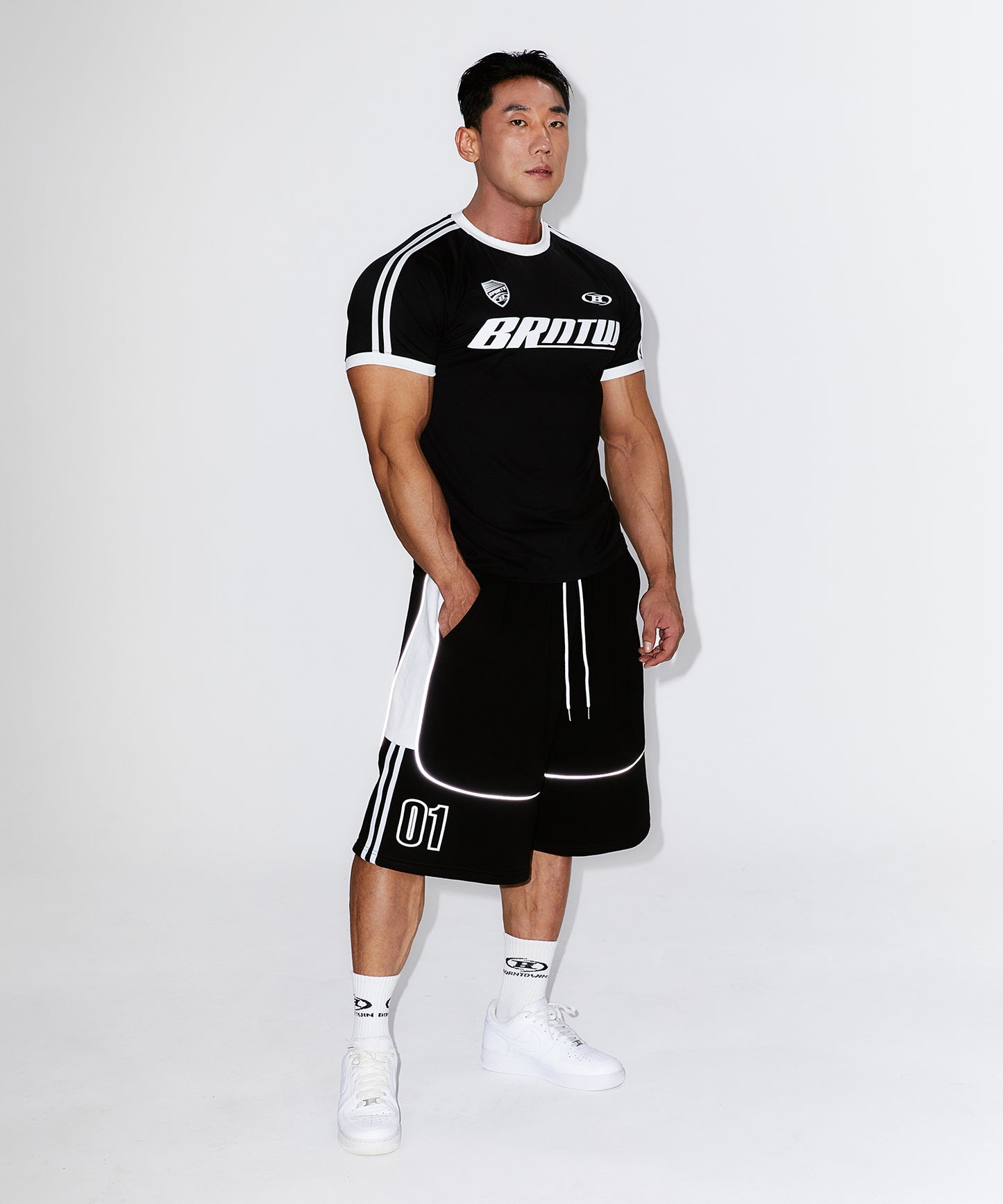 WINNER REFLECTIVE BERMUDA PANTS [BLACK]