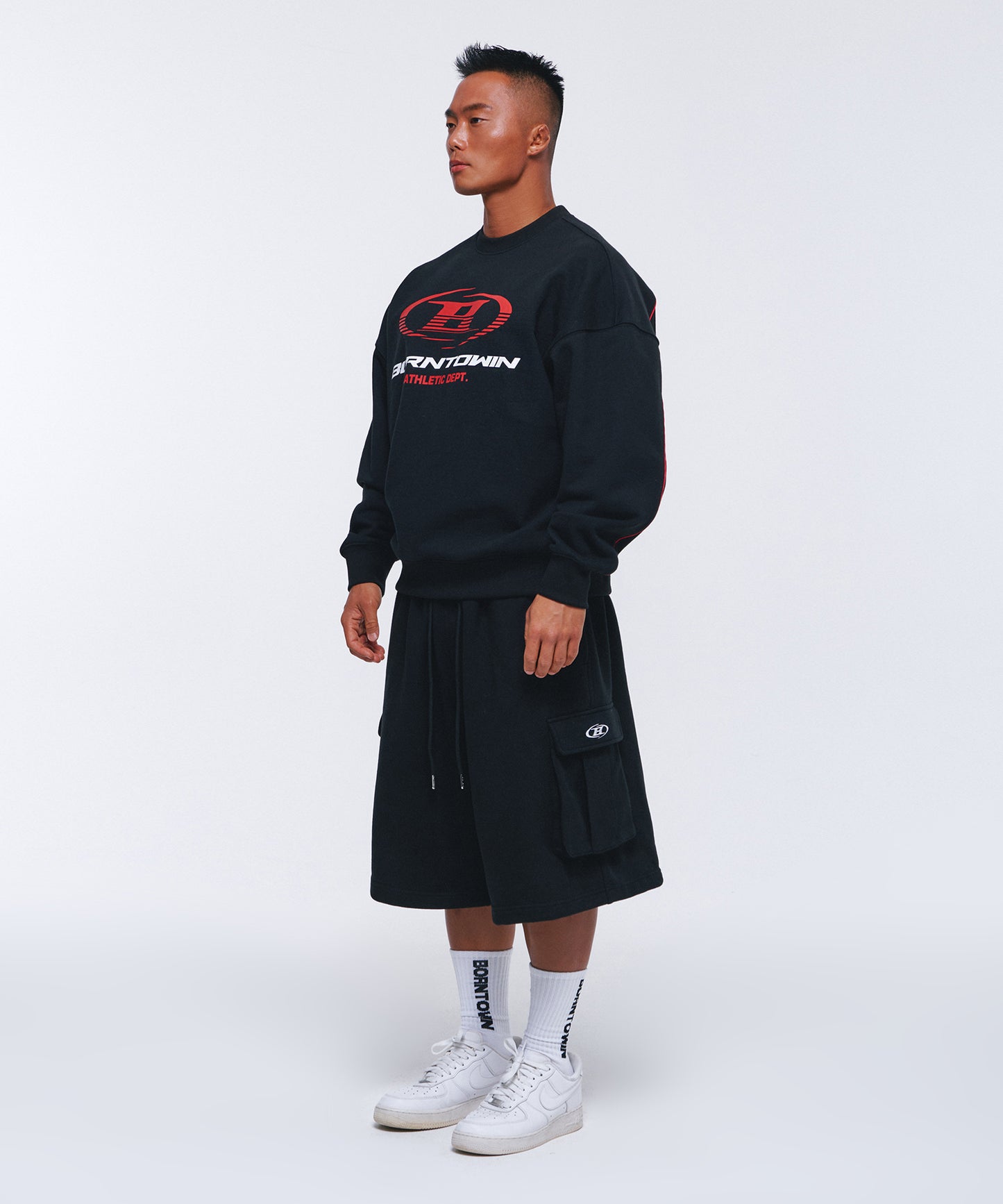B SYMBOL RED LINE SWEATSHIRTS [BLACK]