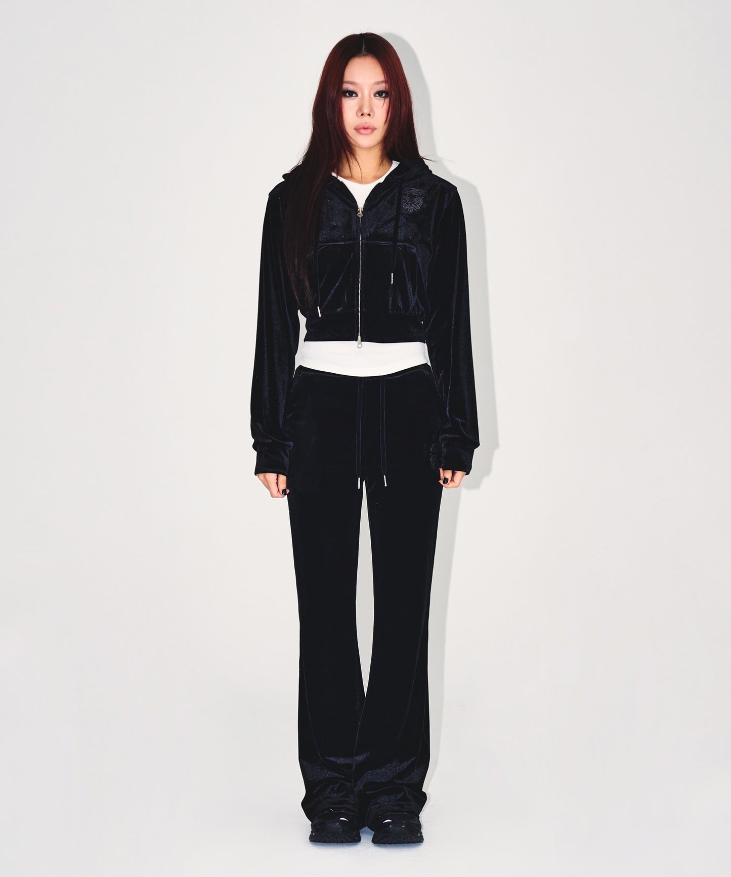W DOUBLE B VELVET CROP HOODIE ZIP-UP [BLACK]
