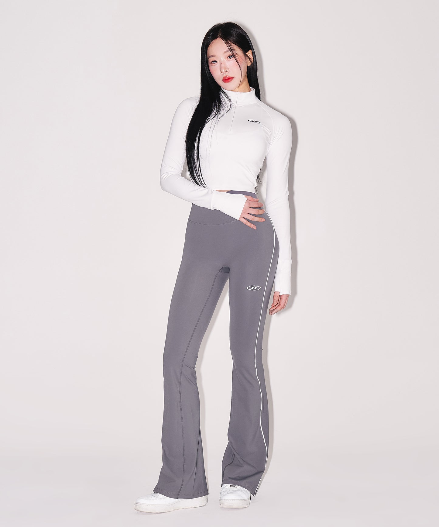 W SYMBOL B MESH HALF ZIP-UP LONG SLEEVE [WHITE]