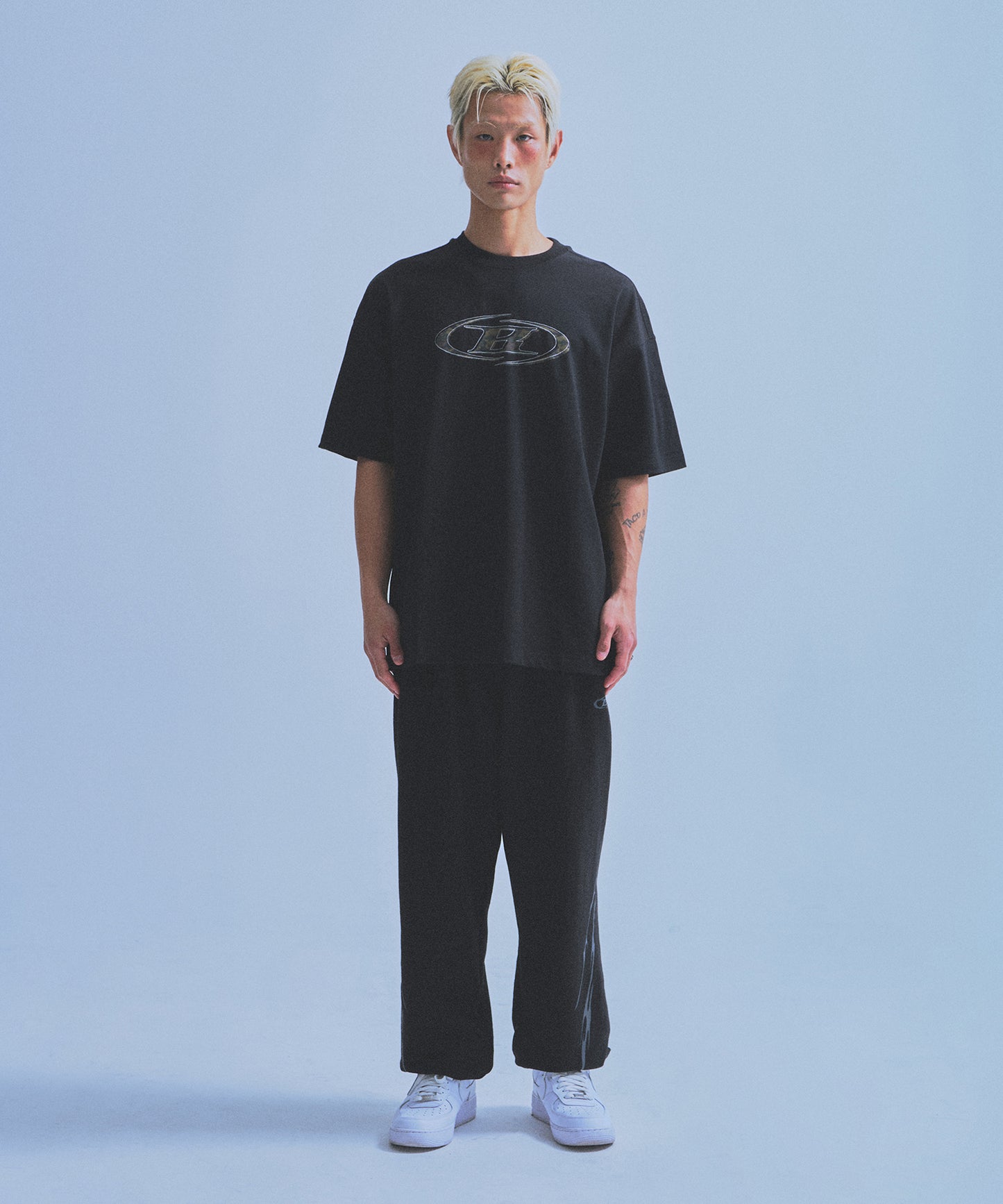 ［16/5開售］CAMO B LOGO T-SHIRTS [BLACK]