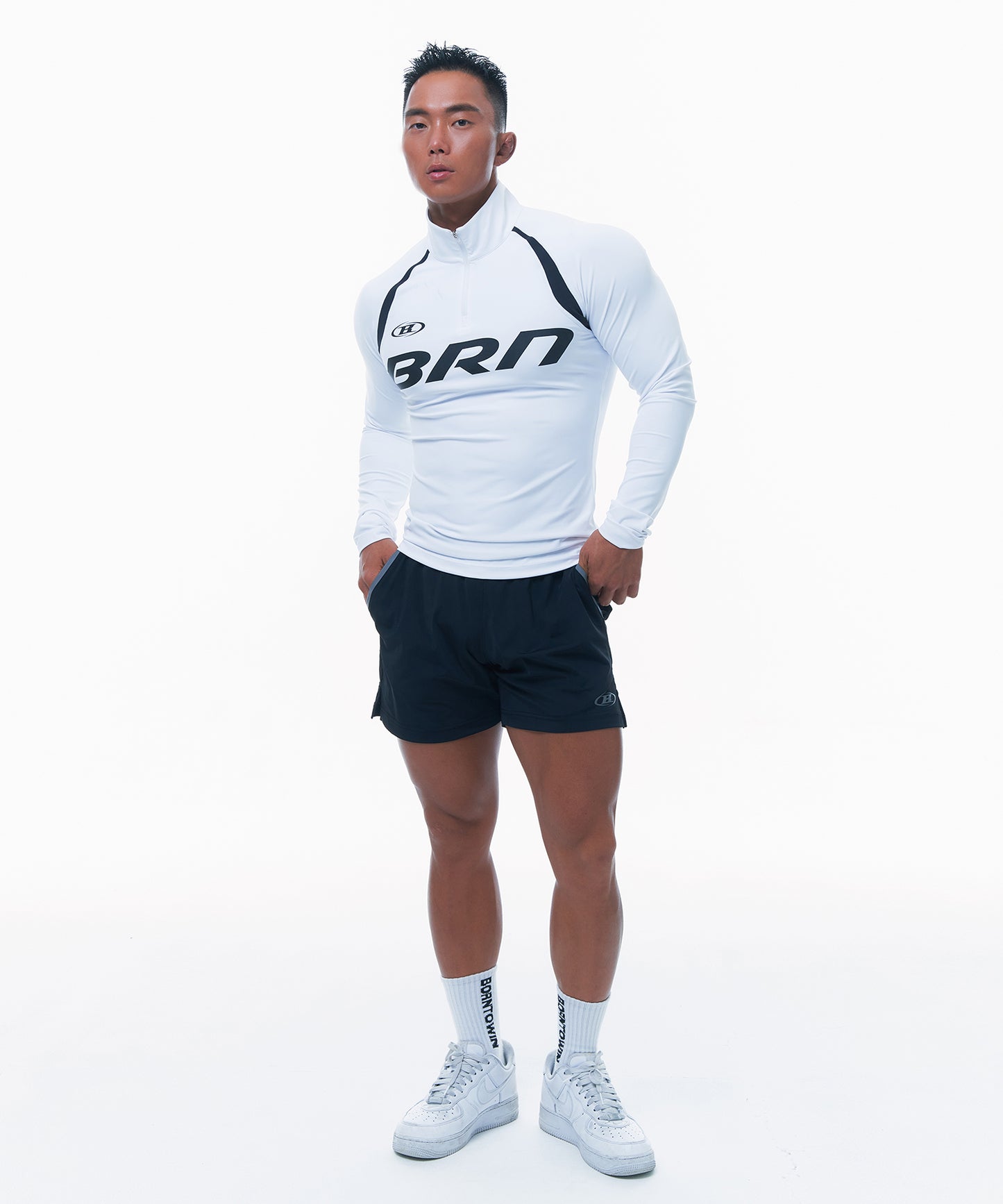 BRN MUSCLE FIT HALF ZIP-UP LONGSLEEVE [WHITE]