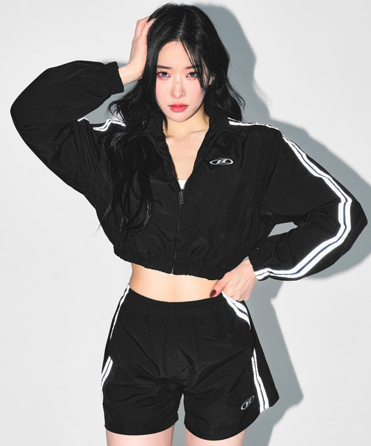 REFLECTIVE LINE CROP WIND BREAKER [BLACK]