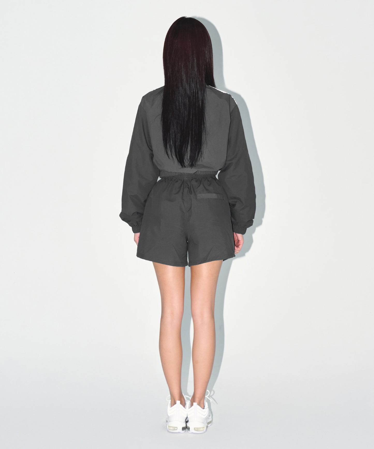 REFLECTIVE LINE CROP WIND BREAKER [CHARCOAL]