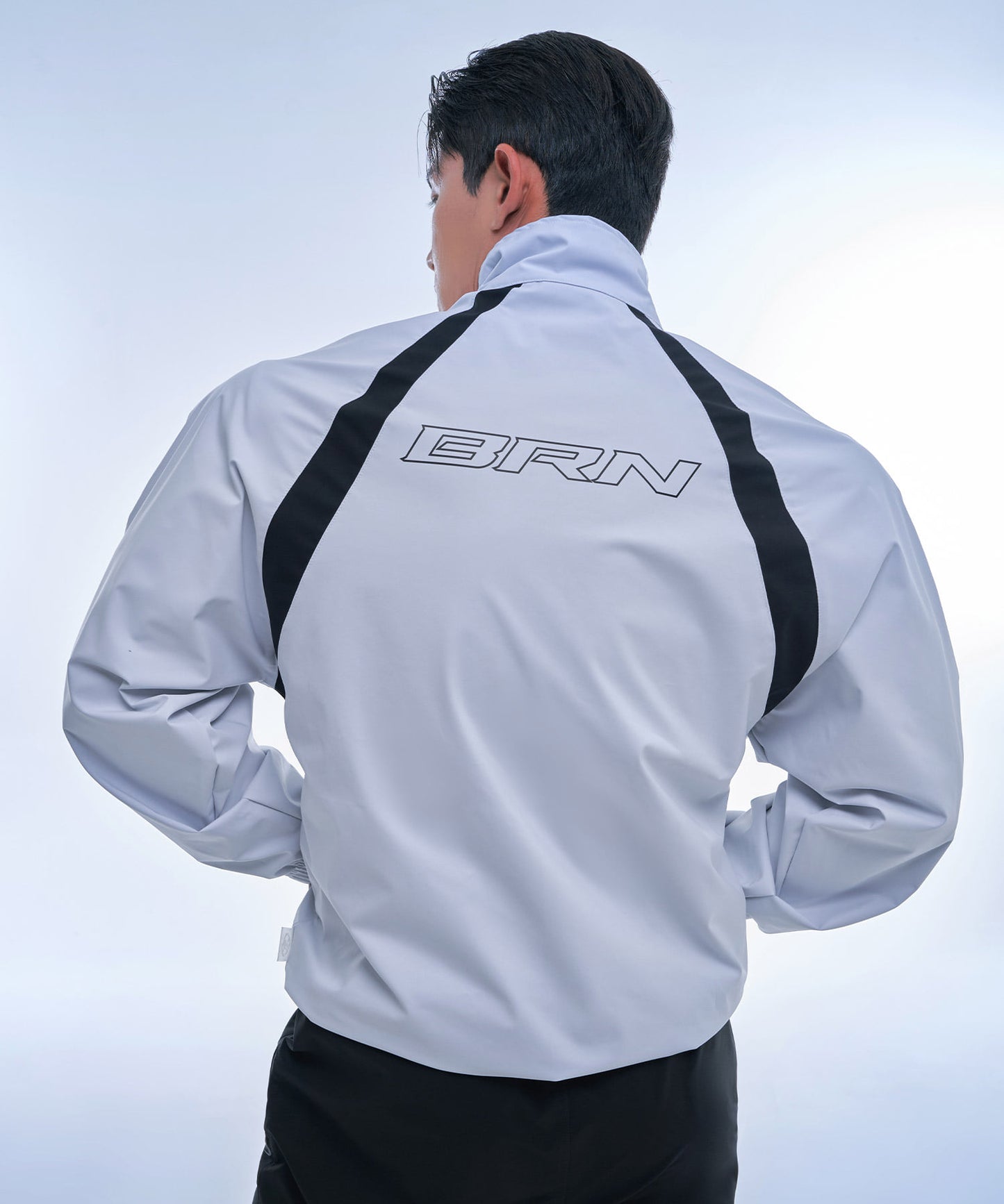 BRN EMBLEM BOOSTER ZIP-UP JACKET [WHITE]