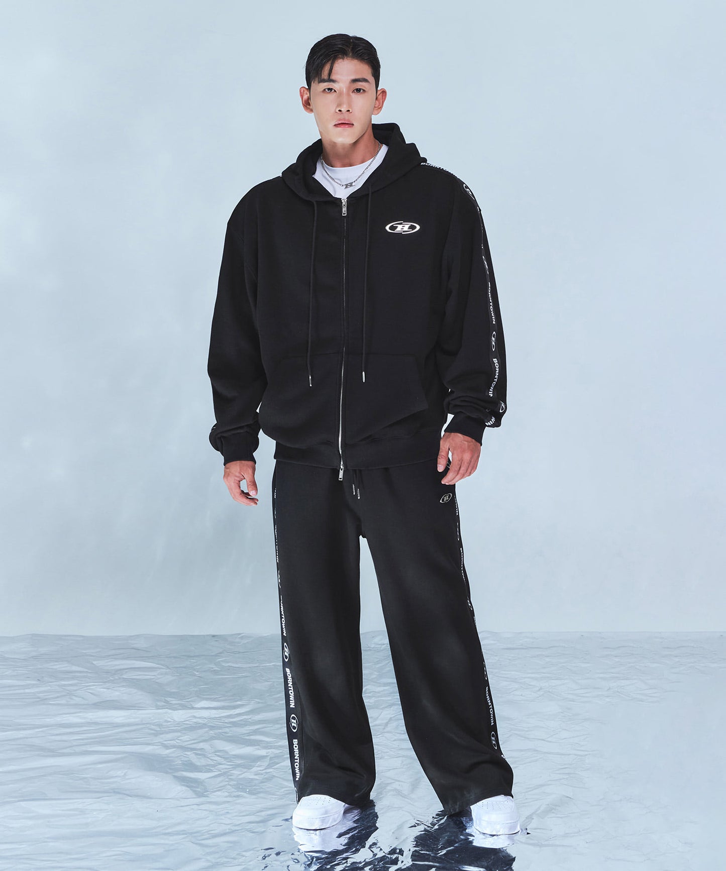 BIG CHROME B BLACK LINE ZIP-UP HOODIE [BLACK]