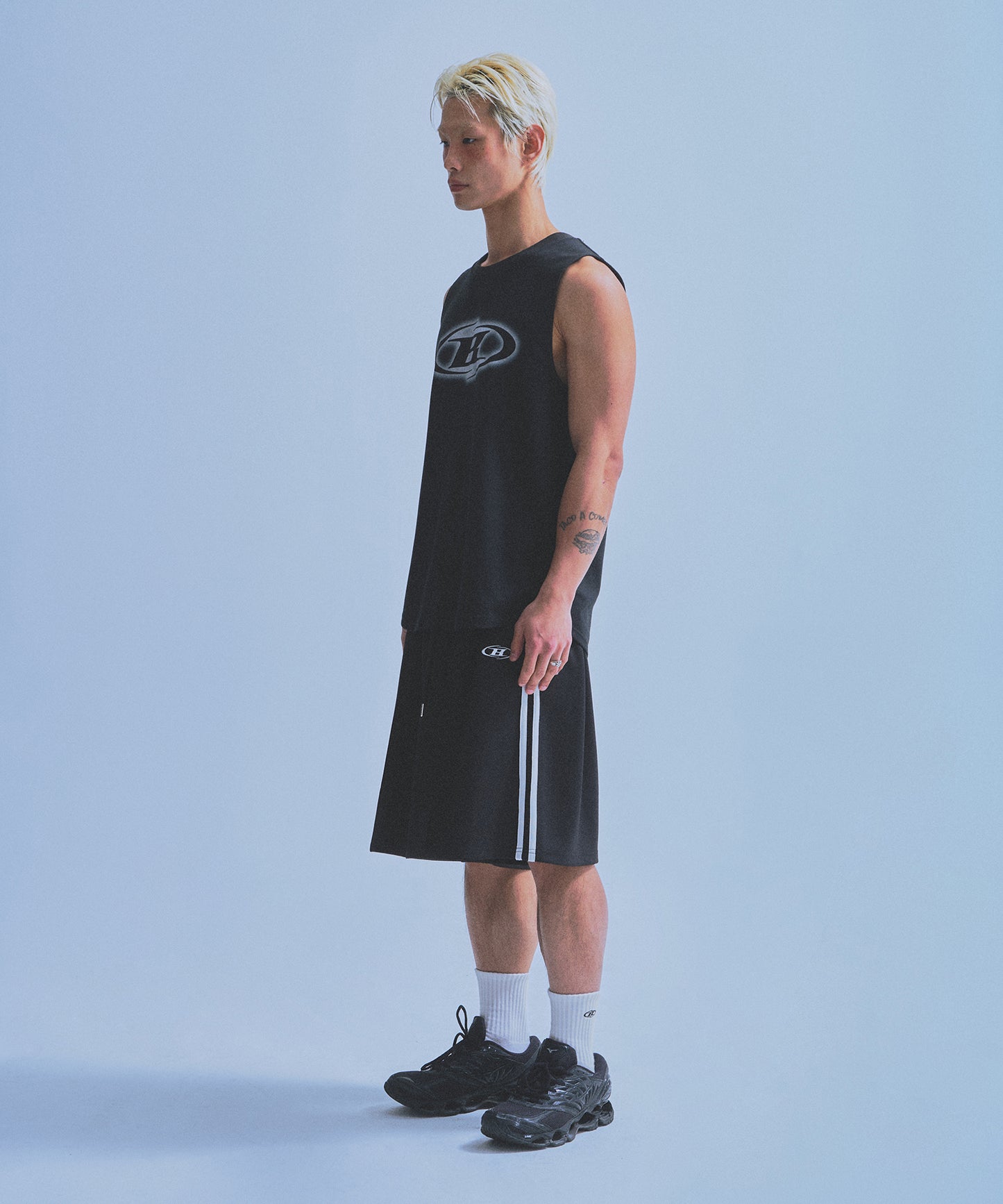 BIG SYMBOL COMFORT FIT SLEEVELESS [BLACK]