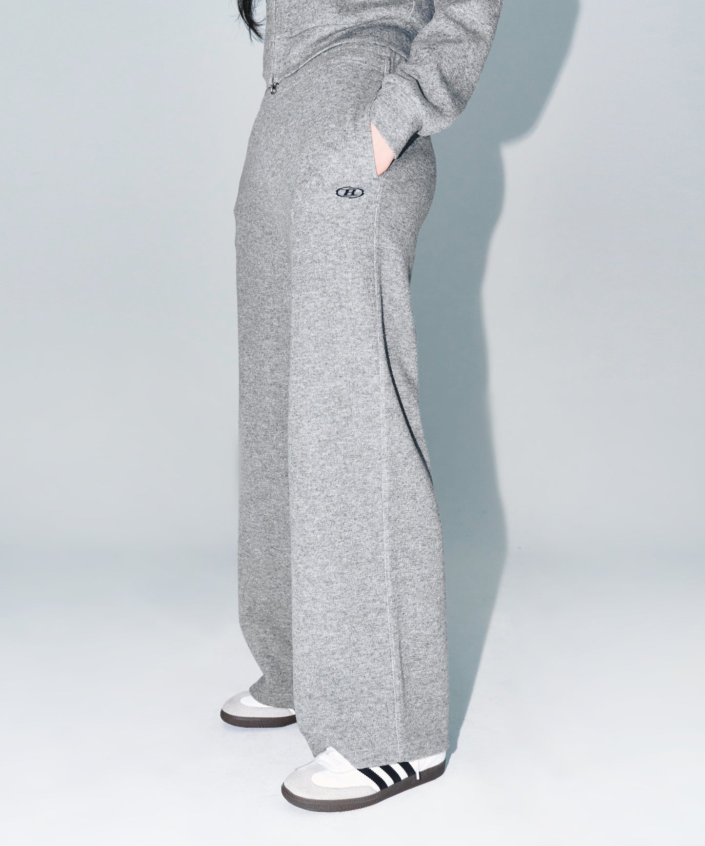 W KNIT LIKE SEMI WIDE PANTS [MELANGE GREY]