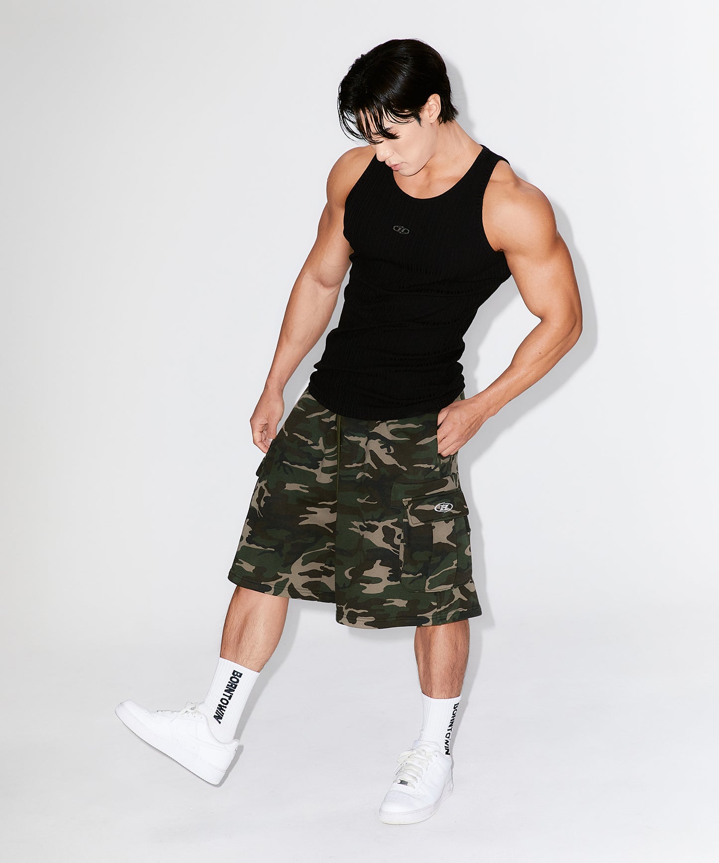 WINNER CAMO CARGO BERMUDA PANTS [CAMO]