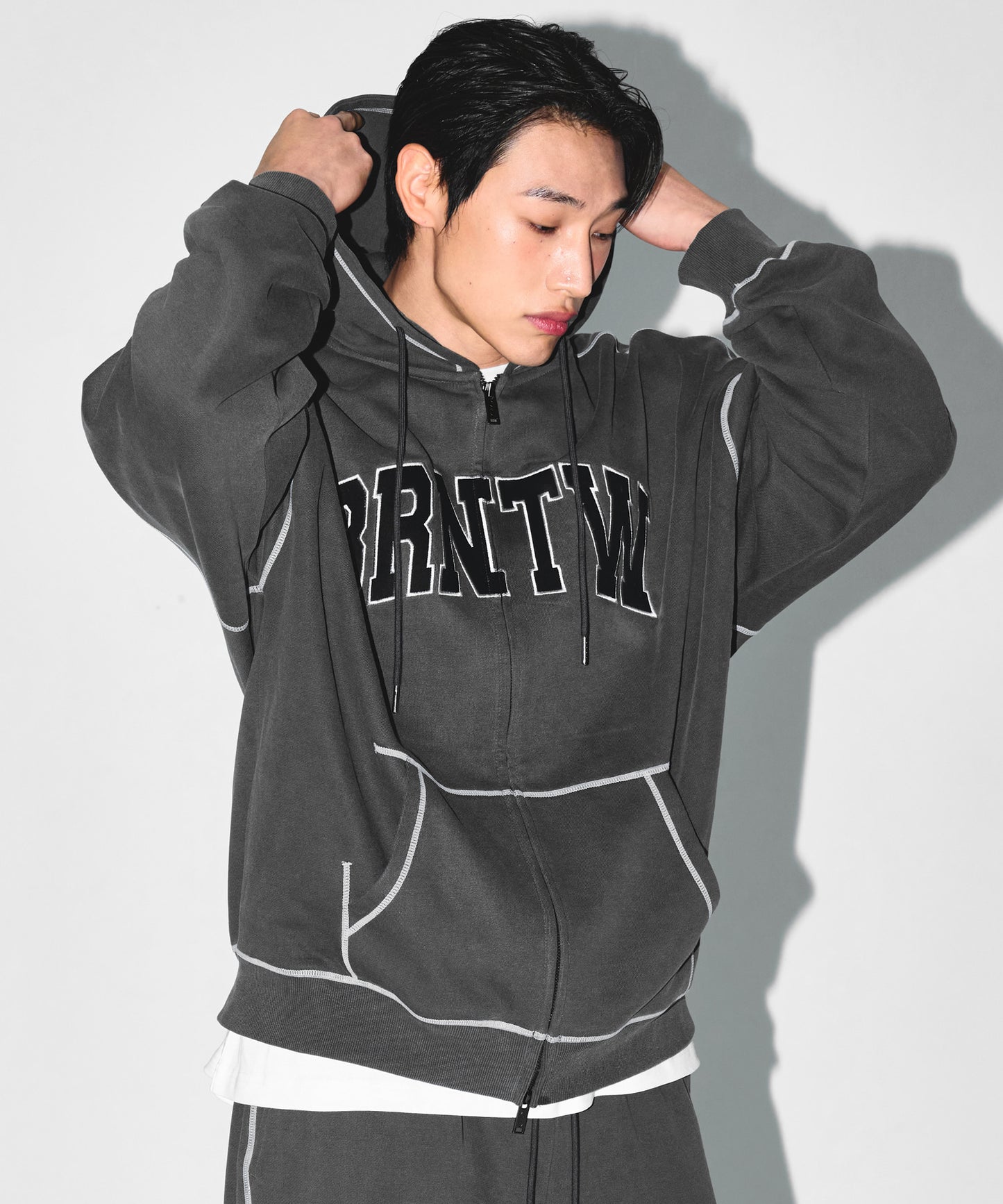 [12/16 Delivery] PIGMENT DYEING HOODIE ZIP-UP [CHARCOAL]