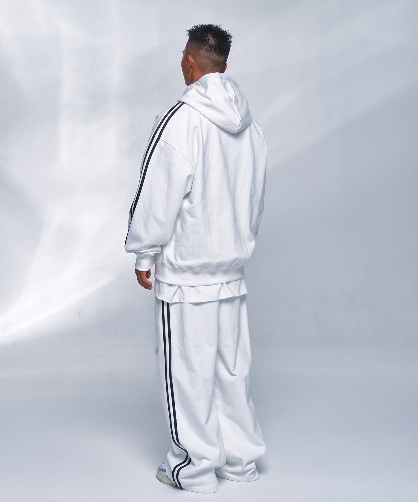 BIG CHROME B LOGO TRACK LINE ZIP-UP HOODIE [IVORY]