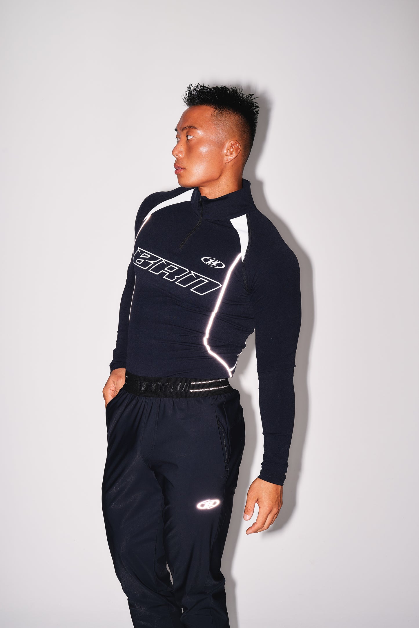 BRN SILVER LINE HALF ZIP UP LONG SLEEVE [BLACK]