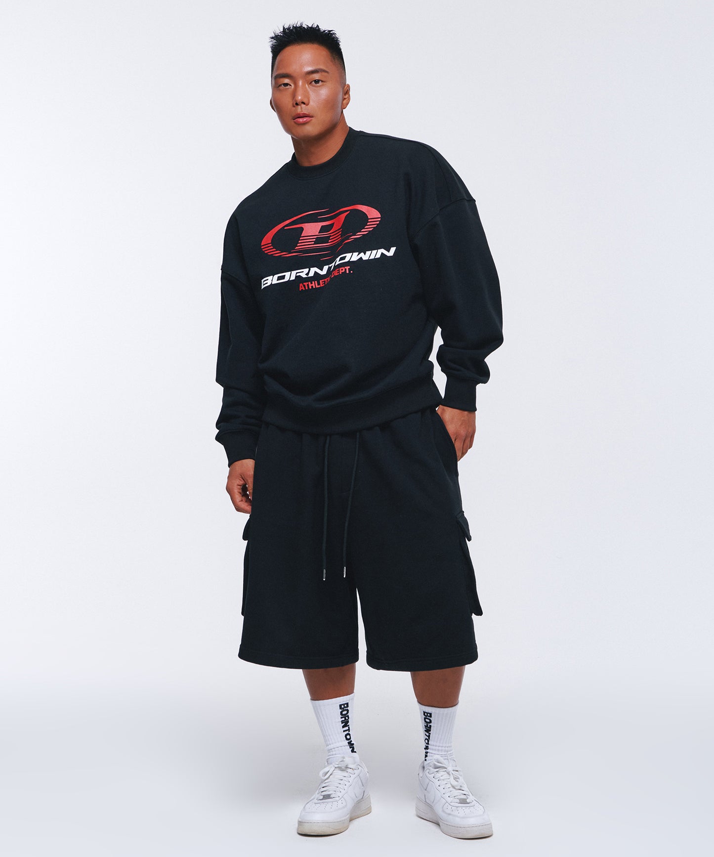 IN STOCK* SYMBOL LOGO CARGO BERMUDA PANTS [BLACK]